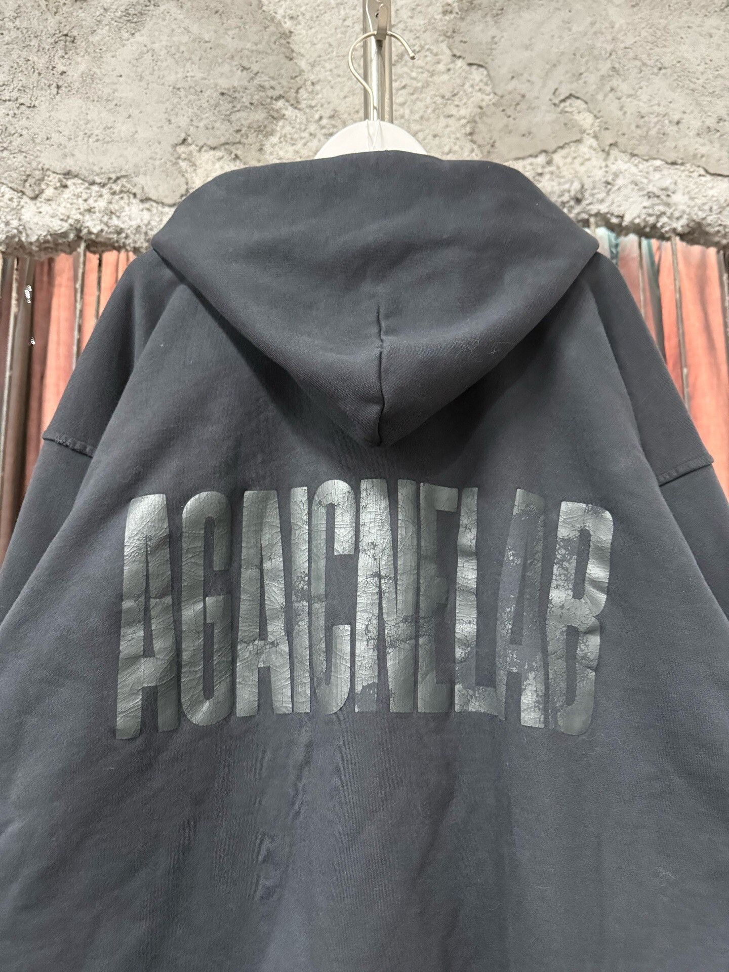 Balenciaga Balenciaga Black Hoodie with Large Text Size US XS / EU 42 / 0 - 3 Thumbnail