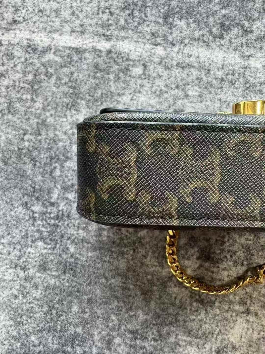 Celine Celine Monogram Print Handbag with Gold Clasp Size ONE SIZE - 8 Thumbnail
