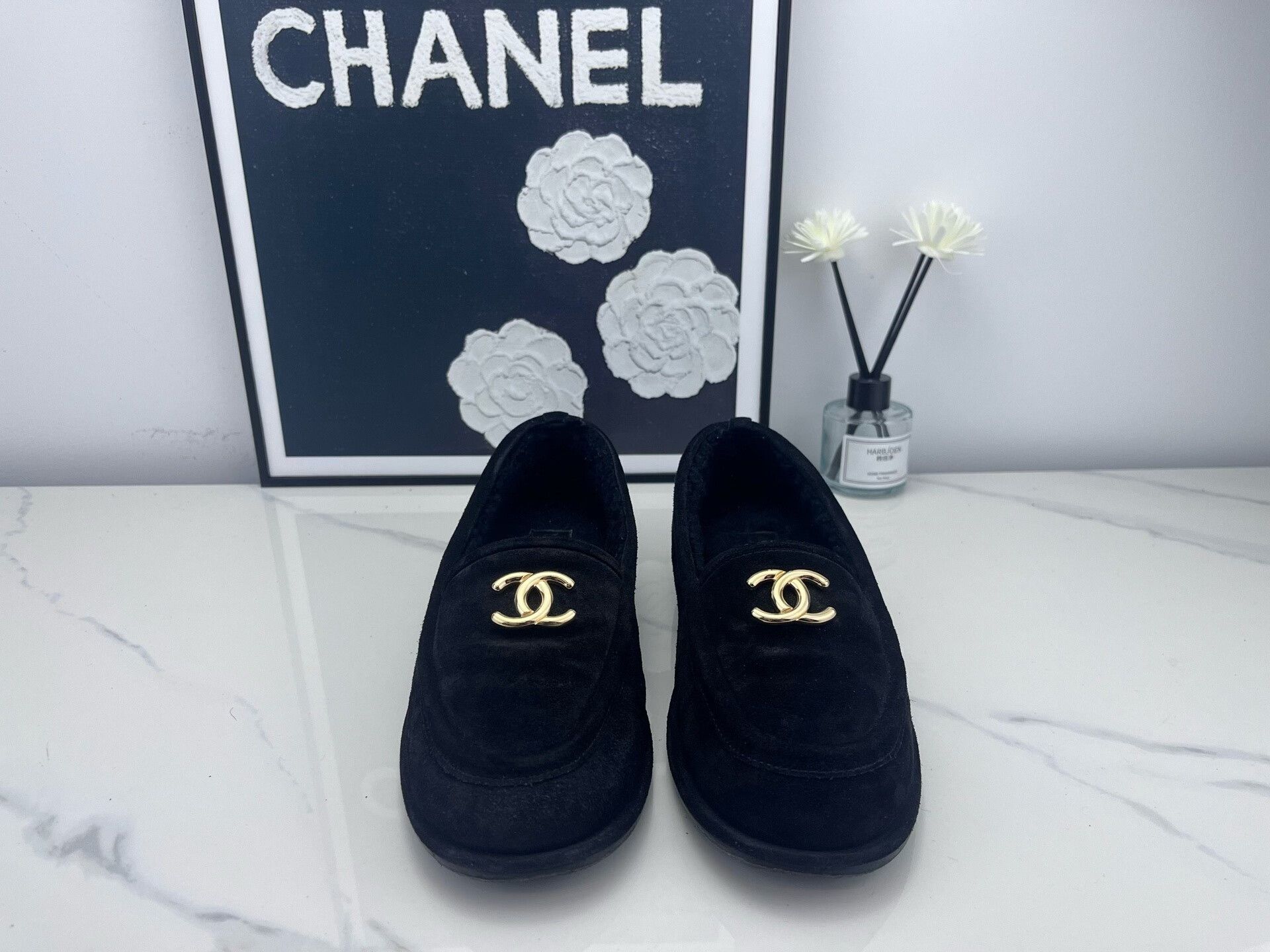 Chanel Chanel Black Suede Loafers for Women Size US 5 / IT 35 - 2 Thumbnail