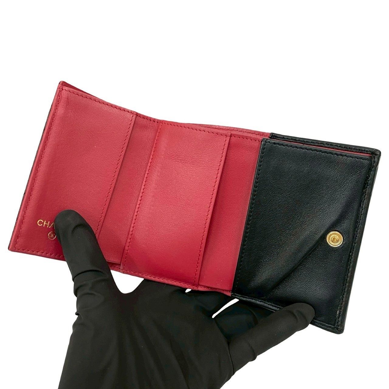 Chanel Chanel Chanel Chanel19 Lambskin Wallet Leather Short Wallet DUTY FREE for USA Size ONE SIZE - 8 Thumbnail