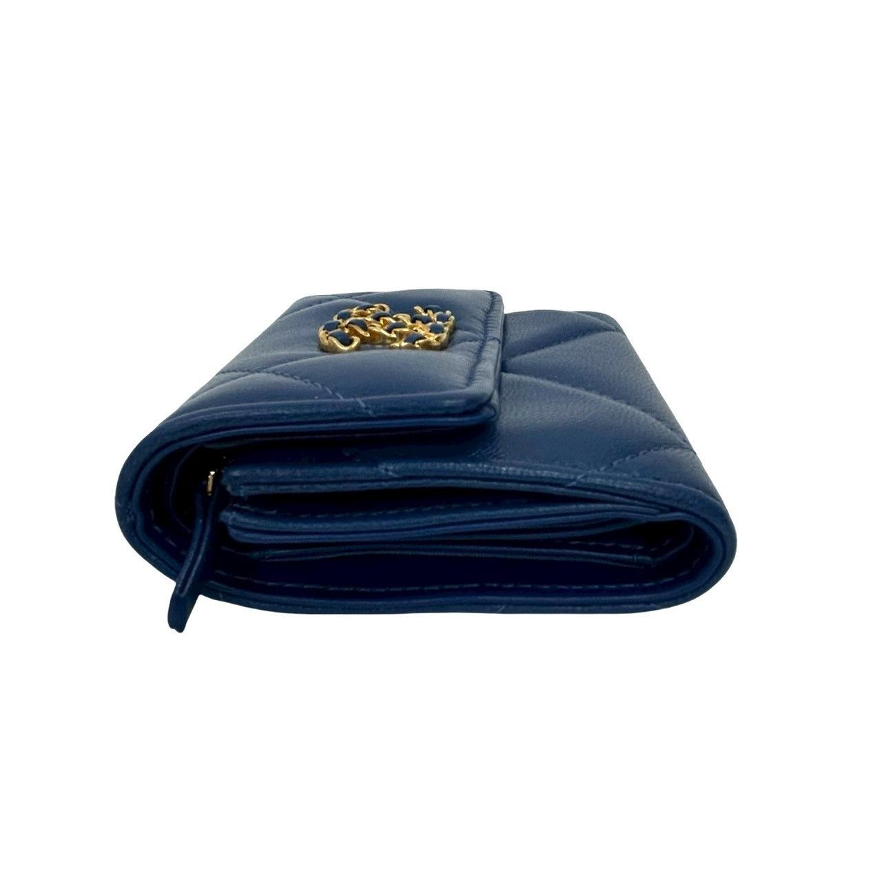 Chanel Chanel Chanel Matelassé Lambskin Wallet Leather Short Wallet DUTY FREE for USA Size ONE SIZE - 5 Thumbnail