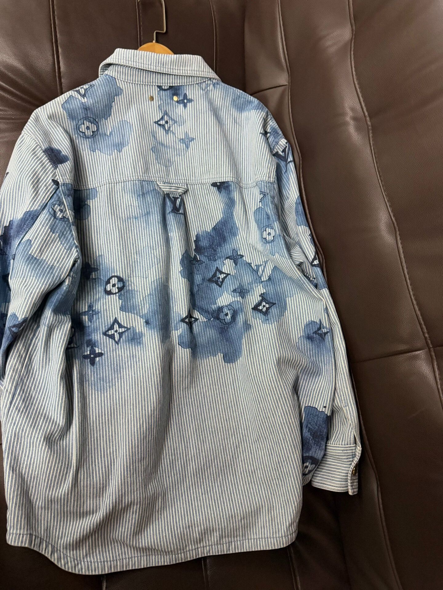Louis Vuitton Louis Vuitton Blue White Floral Denim Jacket Size US L / EU 52-54 / 3 - 4 Thumbnail