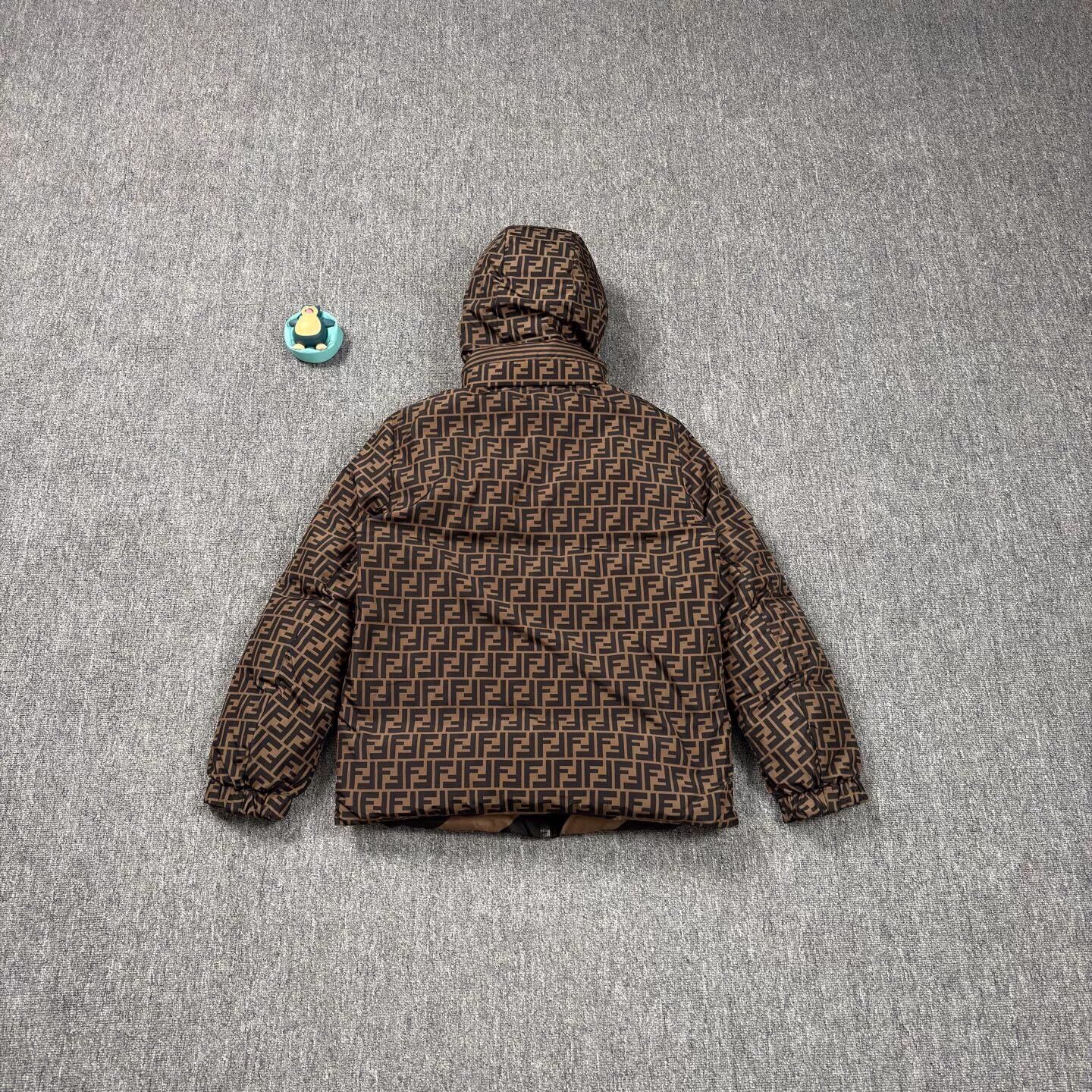 Fendi Fendi Reversible Logo Puffer Jacket Size US M / EU 48-50 / 2 - 2 Thumbnail