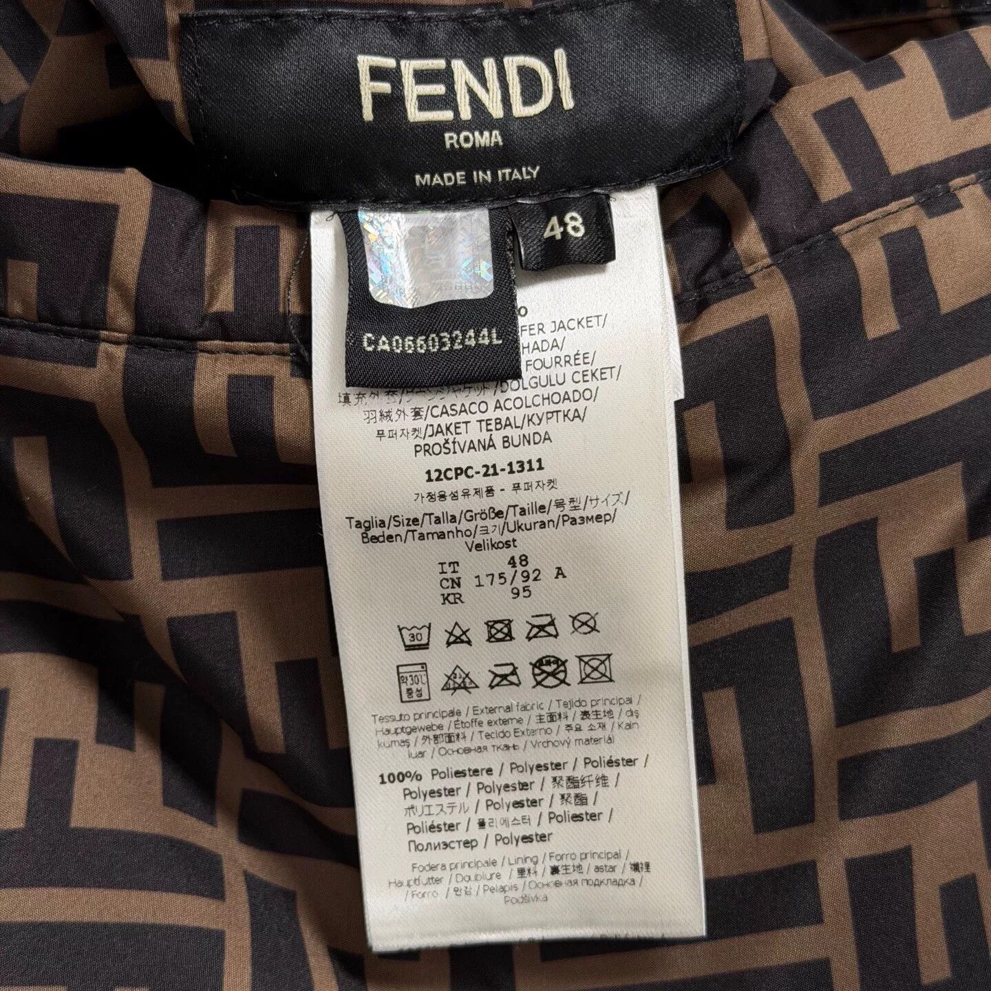 Fendi Fendi Reversible Logo Puffer Jacket Size US M / EU 48-50 / 2 - 4 Thumbnail