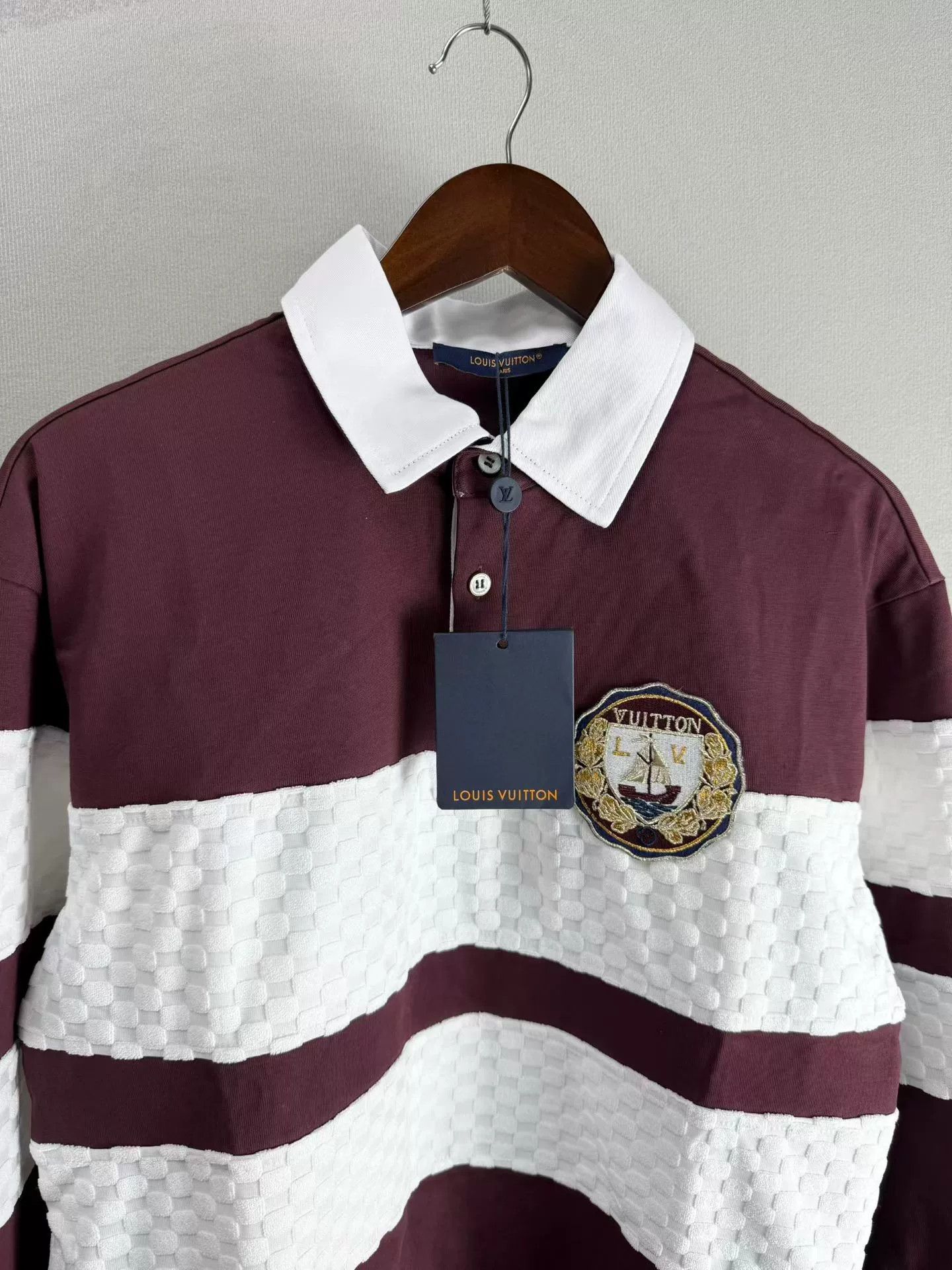 Louis Vuitton Louis Vuitton Maroon White Embroidered Polo Shirt Size US M / EU 48-50 / 2 - 2 Thumbnail