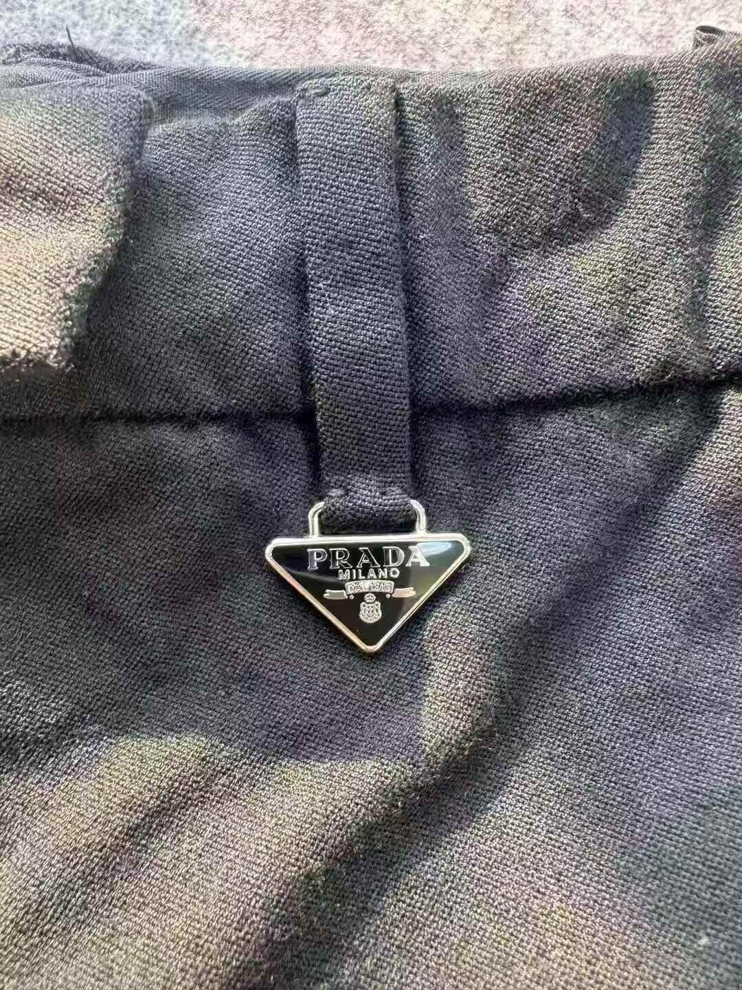 Prada Prada Black Triangle Pendant Trousers Size 42 Size US 26 / EU 42 - 4 Thumbnail