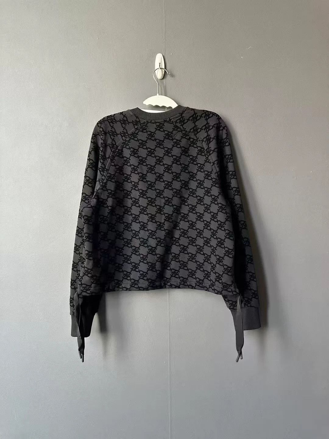 Fendi Fendi Logo Patterned Black Sweatshirt Size XS / US 0-2 / IT 36-38 - 2 Thumbnail