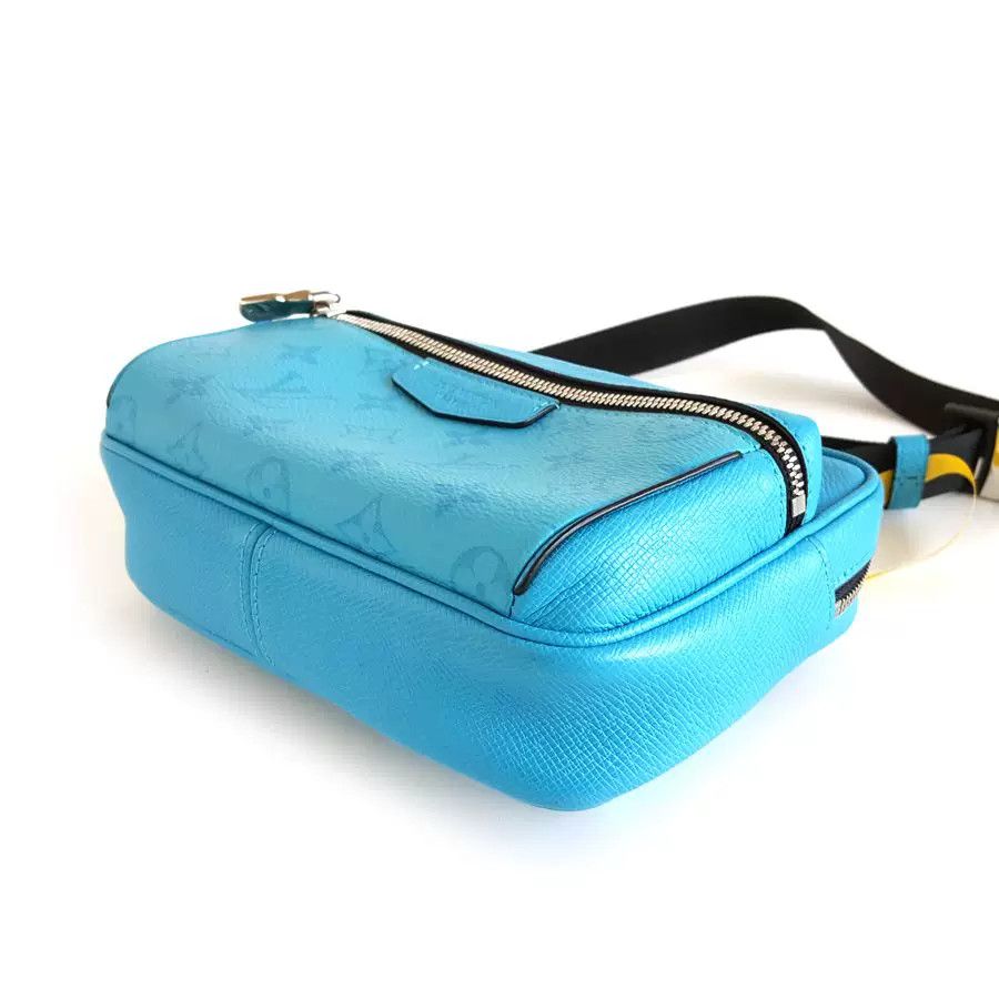 Louis Vuitton Louis Vuitton Blue Outdoor Waist Bag Size ONE SIZE - 8 Thumbnail