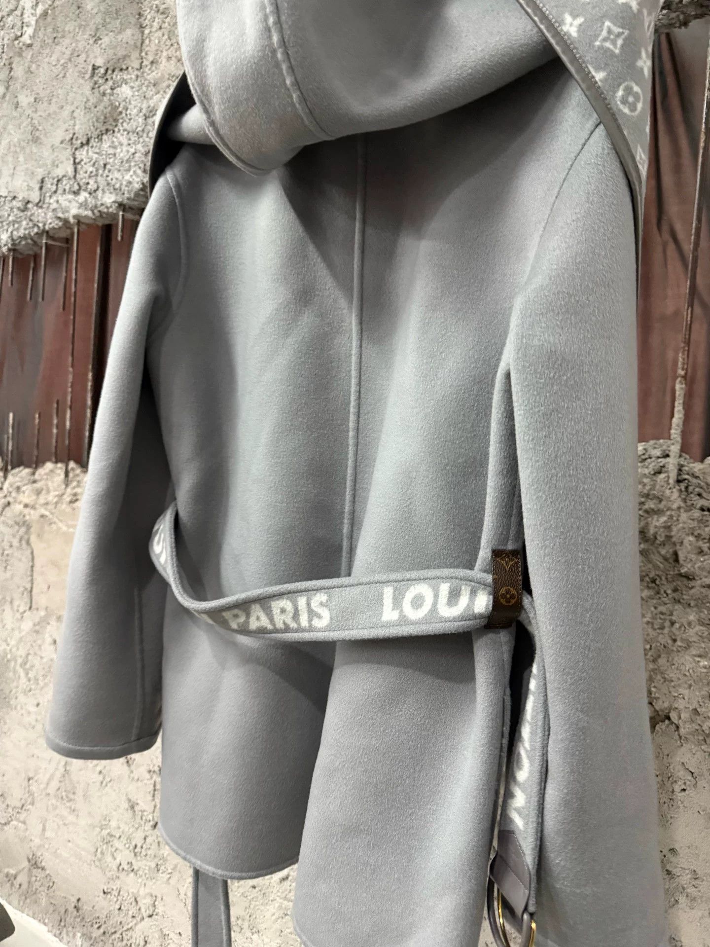 Louis Vuitton Louis Vuitton Monogram Hooded Coat Size 36 Size XS / US 0-2 / IT 36-38 - 3 Thumbnail
