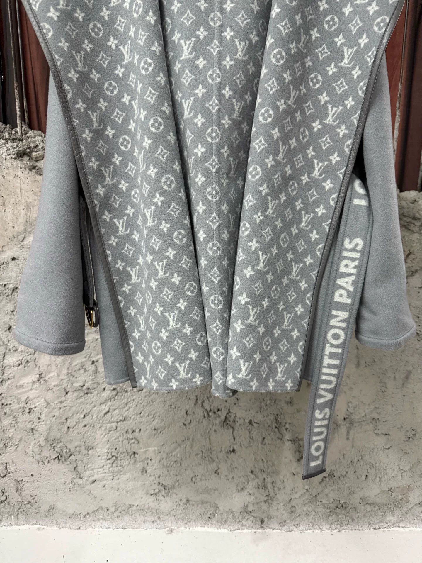 Louis Vuitton Louis Vuitton Monogram Hooded Coat Size 36 Size XS / US 0-2 / IT 36-38 - 5 Thumbnail