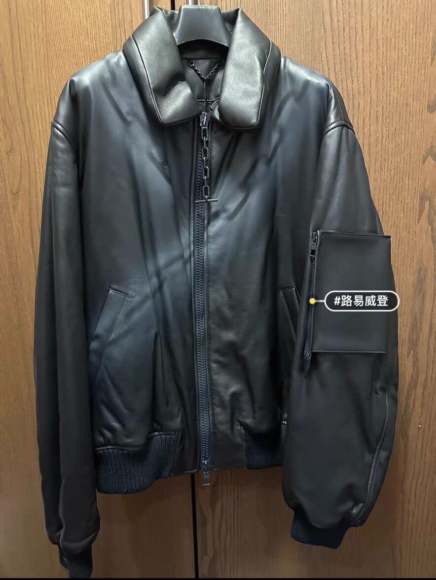 Louis Vuitton Louis Vuitton Black Leather Bomber Jacket Size US L / EU 52-54 / 3 - 2 Thumbnail