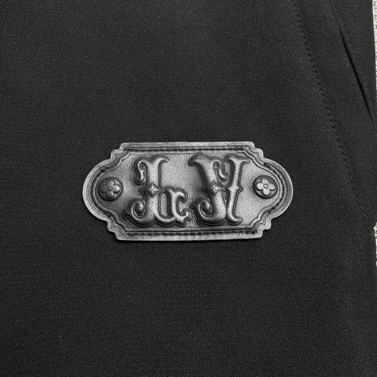 Louis Vuitton Louis Vuitton Short Black Suit Jacket Size US M / EU 48-50 / 2 - 5 Thumbnail