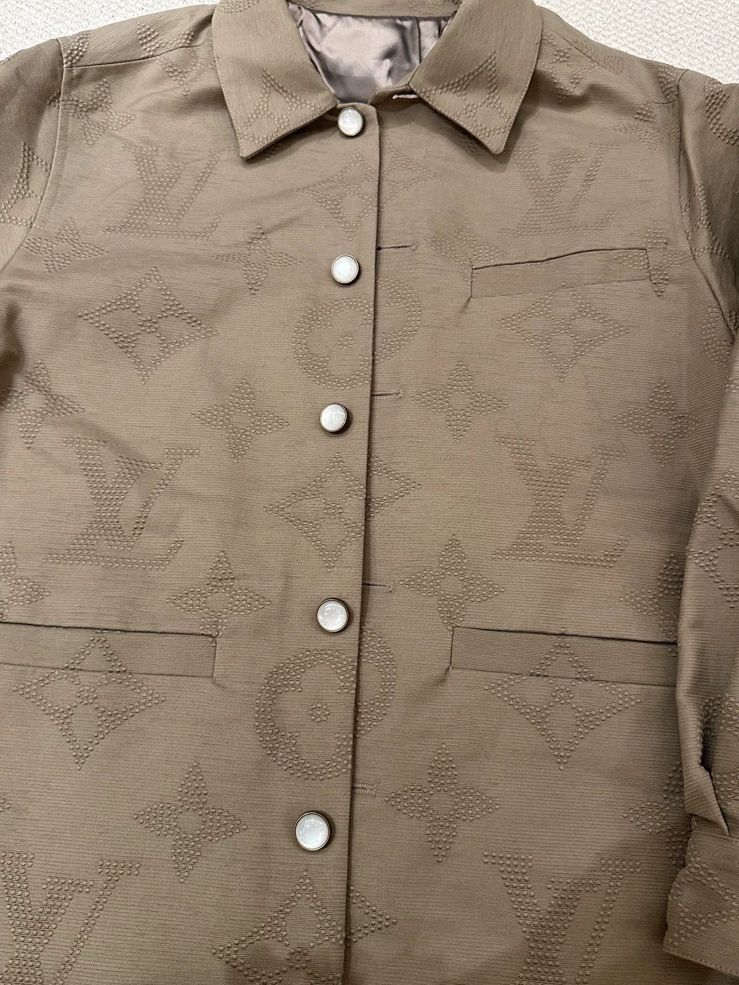 Louis Vuitton Louis Vuitton Monogram Embossed Jacket Size 50 Size US M / EU 48-50 / 2 - 2 Thumbnail
