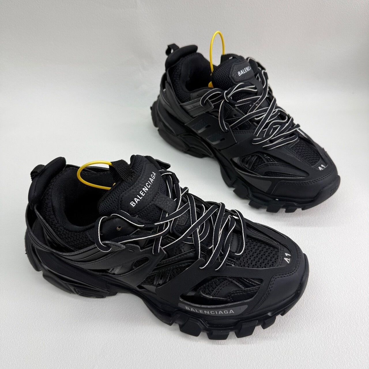 Balenciaga Balenciaga Black Track 1.0 Sneakers Size US 8 / EU 41 - 3 Thumbnail