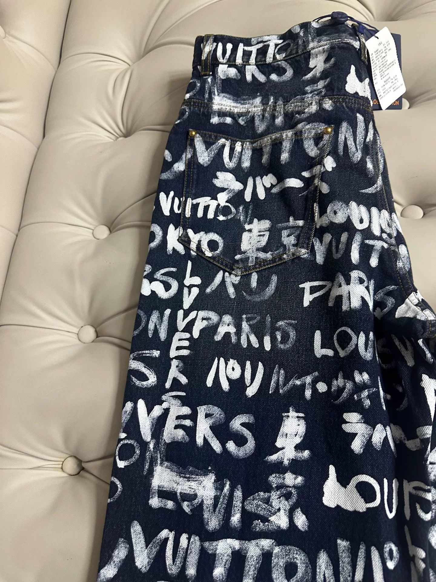 Louis Vuitton Louis Vuitton Nigo Graffiti Denim Pants Size US 30 / EU 46 - 2 Thumbnail