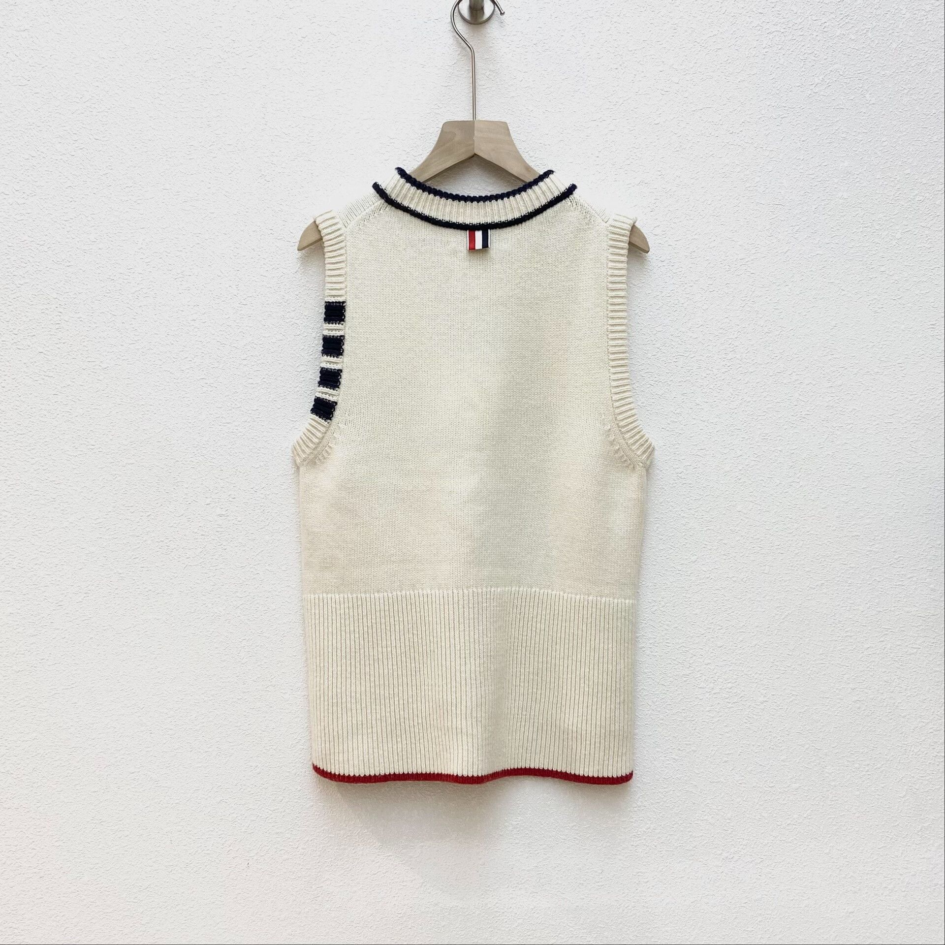 Thom Browne Thombrowne Cream Knitted Sailboat Vest Size US M / EU 48-50 / 2 - 2 Thumbnail