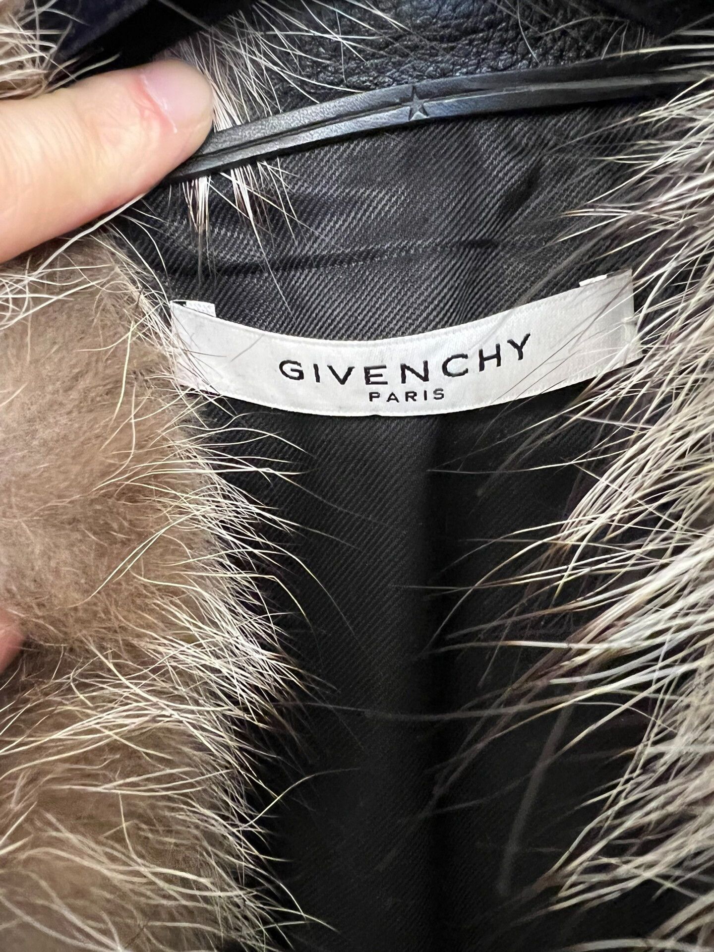 Givenchy Givenchy Fur Collar Black Leather Jacket Size US S / EU 44-46 / 1 - 5 Thumbnail