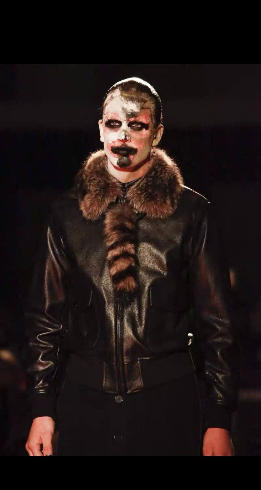 Givenchy Givenchy Fur Collar Black Leather Jacket Size US S / EU 44-46 / 1 - 2 Thumbnail