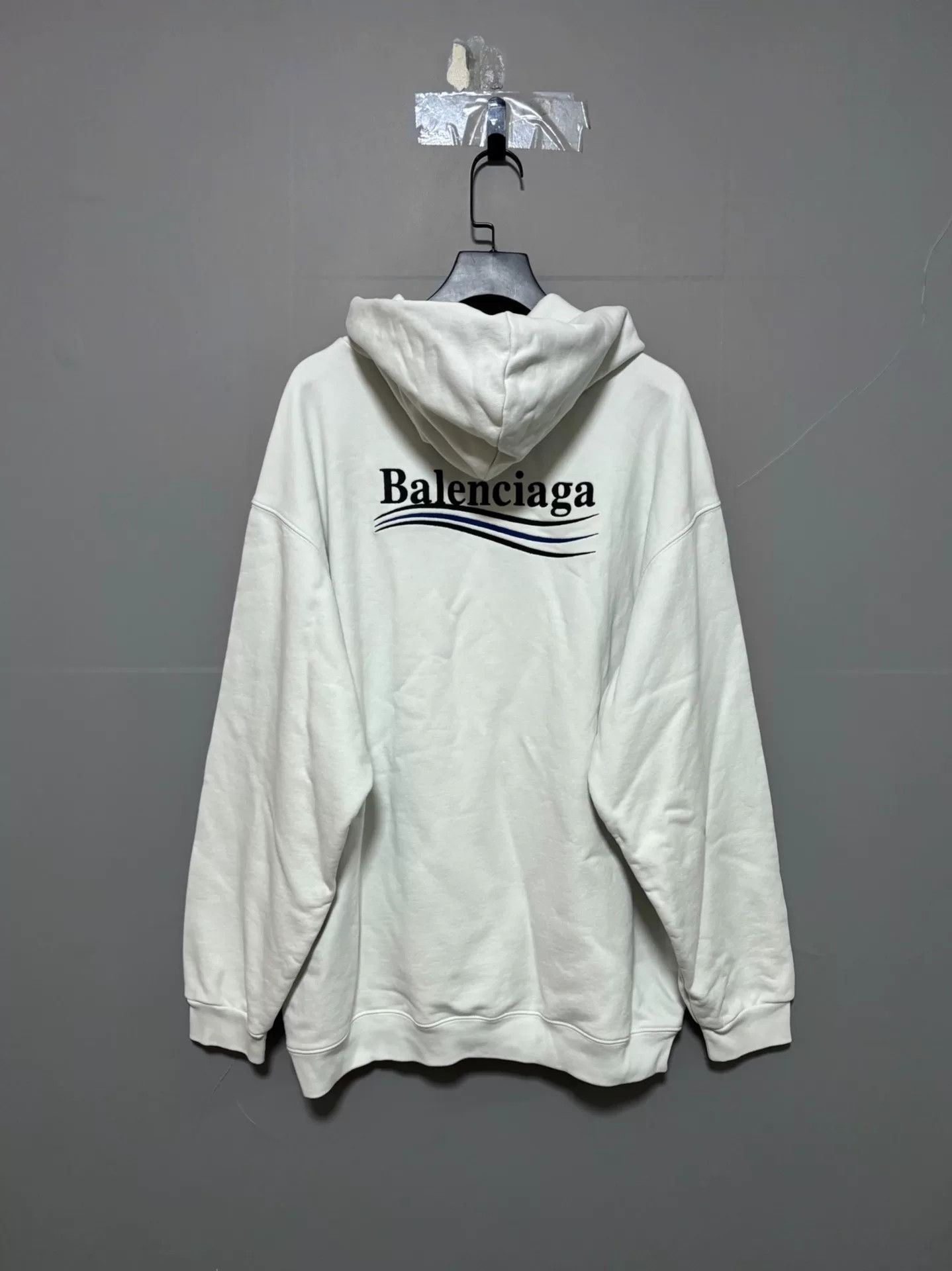Balenciaga Balenciaga Embroidered Hoodie in Light Color Size US L / EU 52-54 / 3 - 2 Thumbnail