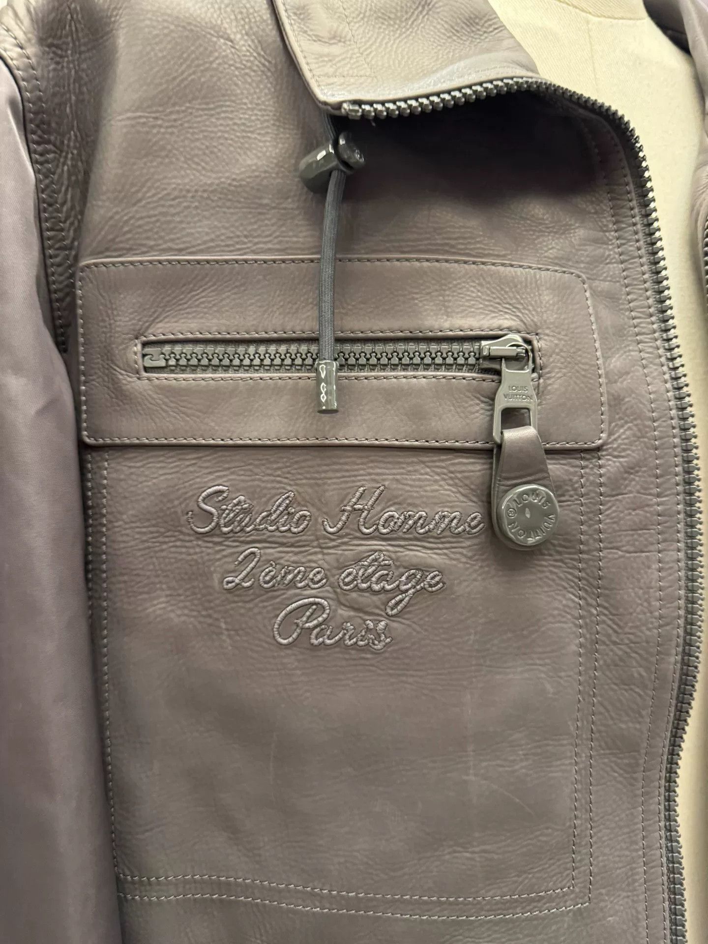 Louis Vuitton Louis Vuitton Gray Zip-Up Embroidered Jacket Size US M / EU 48-50 / 2 - 3 Thumbnail
