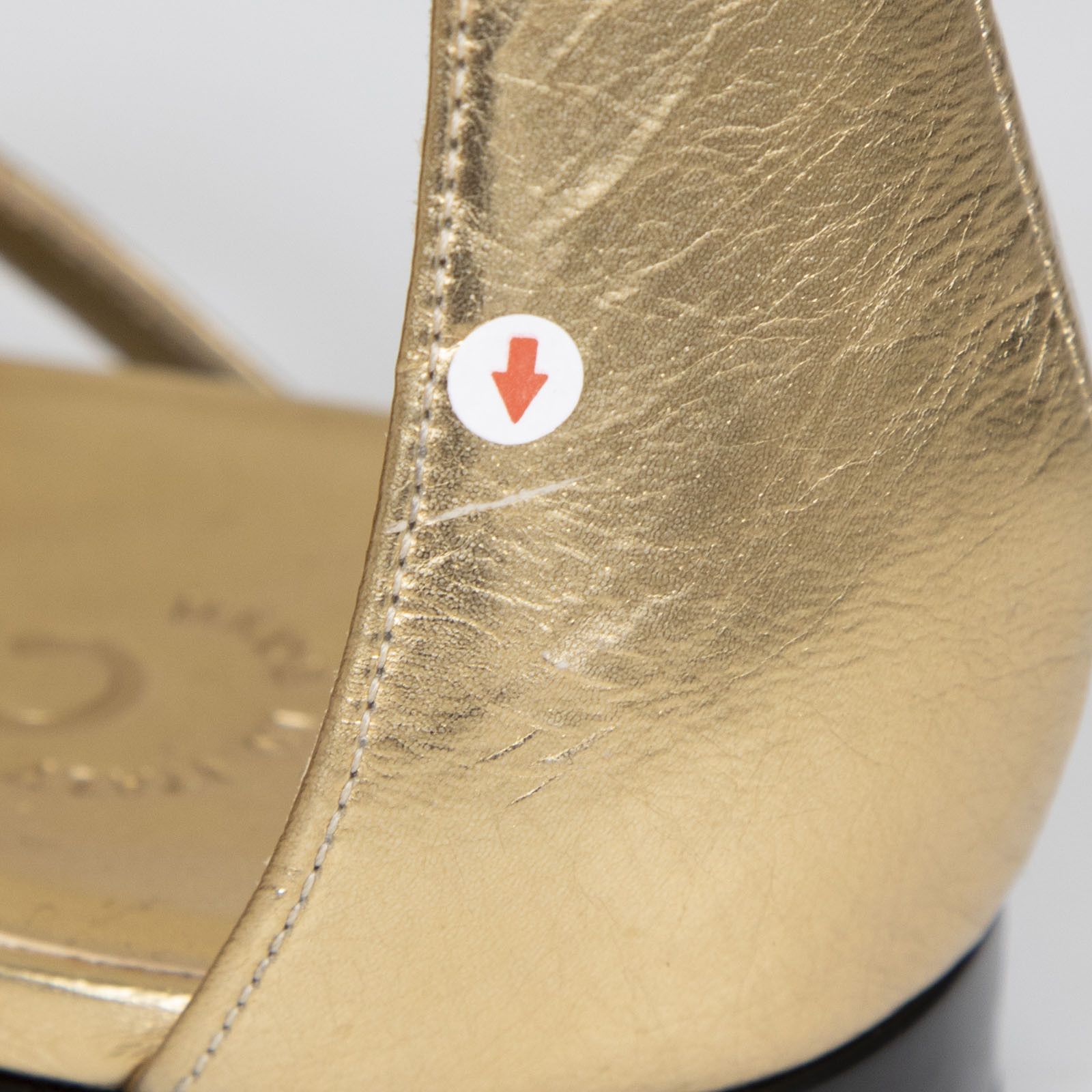 Chanel Gold Leather T-Strap Sandals Size US 7.5 / IT 37.5 - 9 Thumbnail