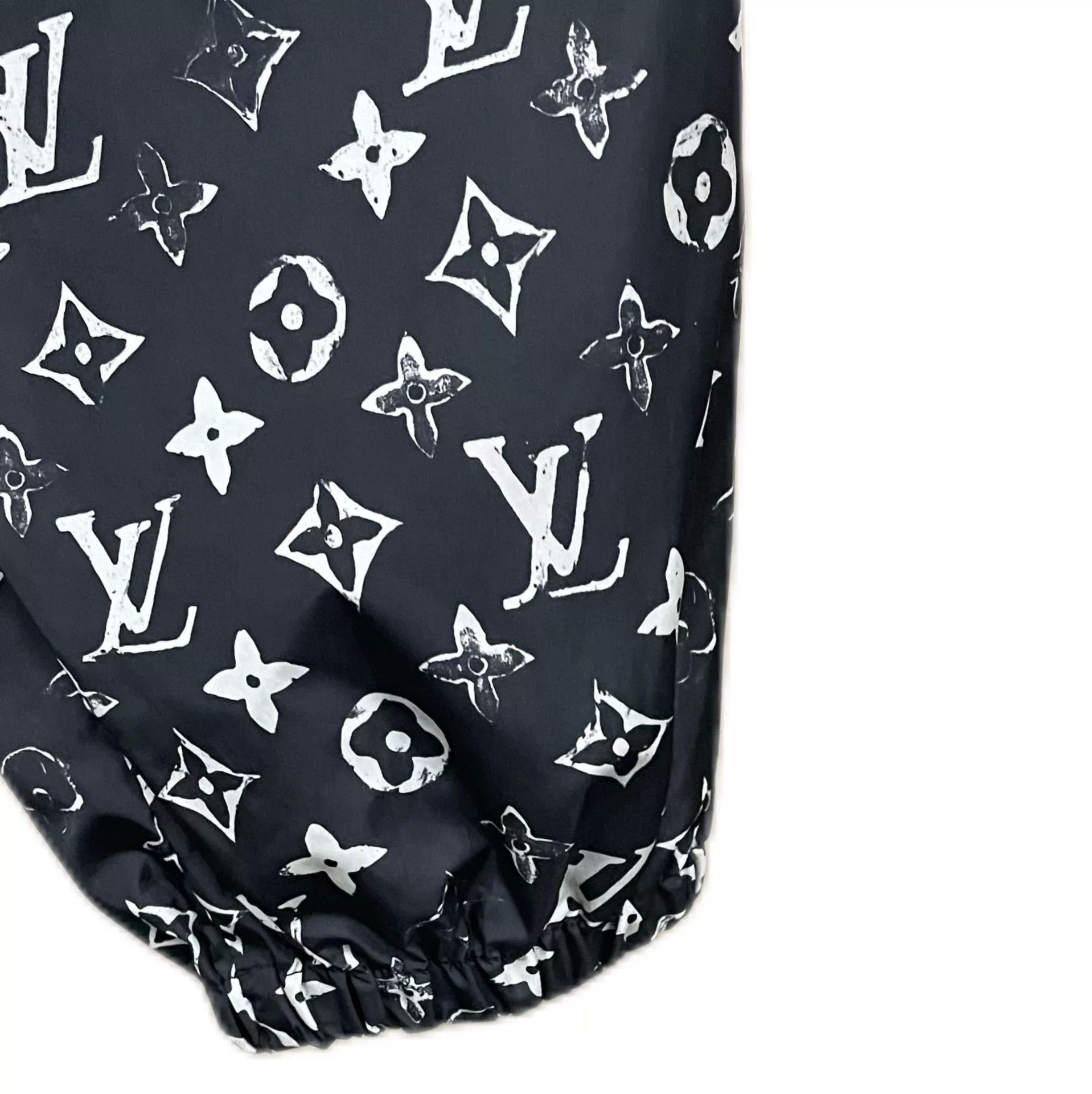 Louis Vuitton Louis Vuitton Black Floral Branded Pants Size 34" / US 12 / IT 48 - 7 Thumbnail