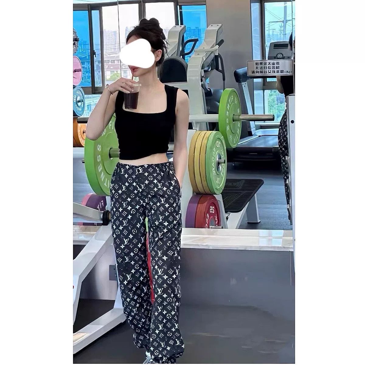Louis Vuitton Louis Vuitton Black Floral Branded Pants Size 34" / US 12 / IT 48 - 2 Thumbnail
