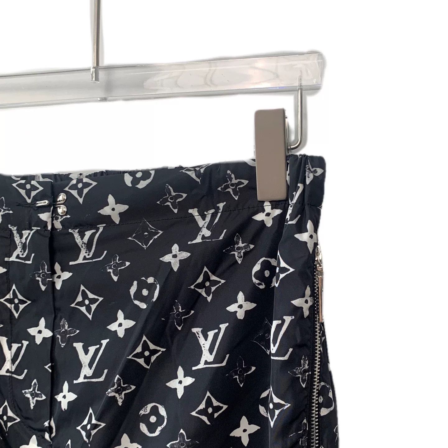 Louis Vuitton Louis Vuitton Black Floral Branded Pants Size 34" / US 12 / IT 48 - 6 Thumbnail