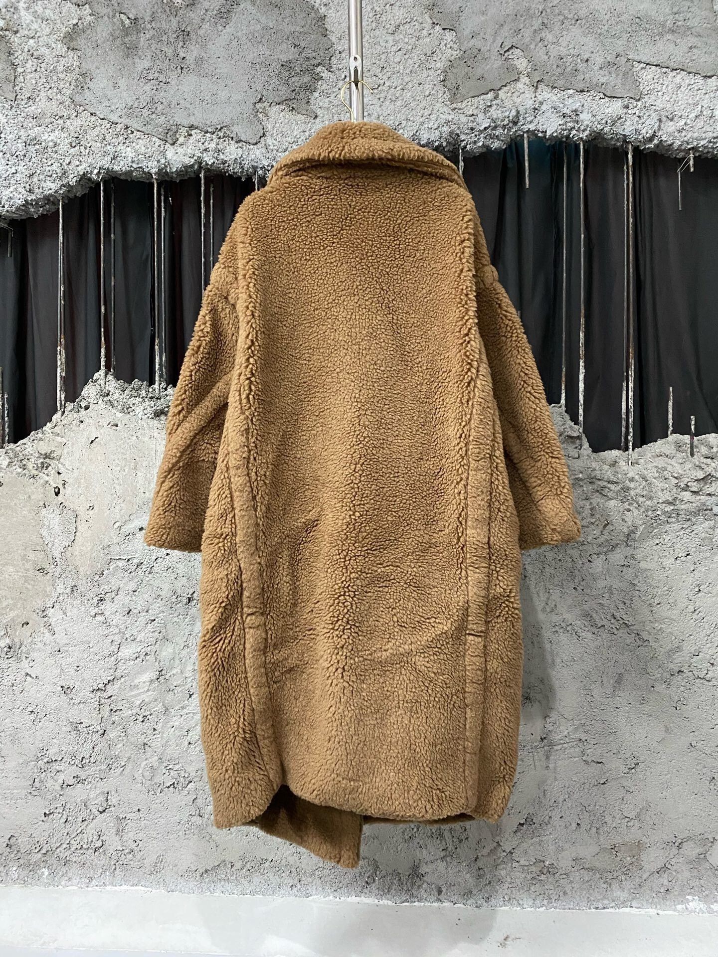 Max Mara MaxMara Teddy Coat in Warm Brown Size S / US 4 / IT 40 - 2 Thumbnail