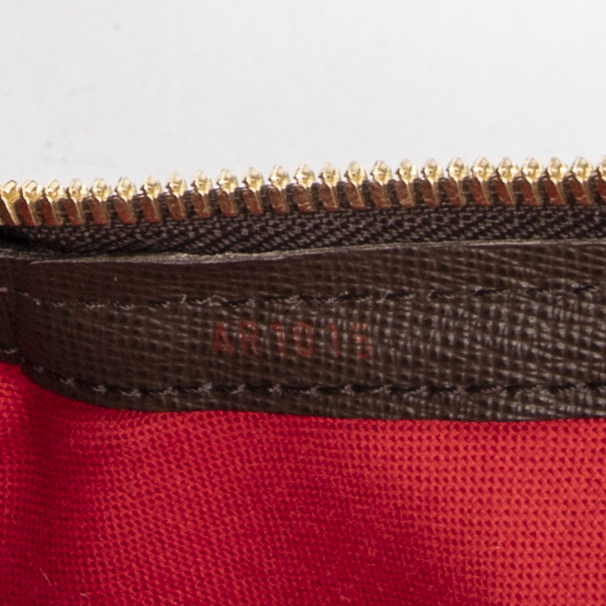 Louis Vuitton Belem MM Size ONE SIZE - 10 Thumbnail