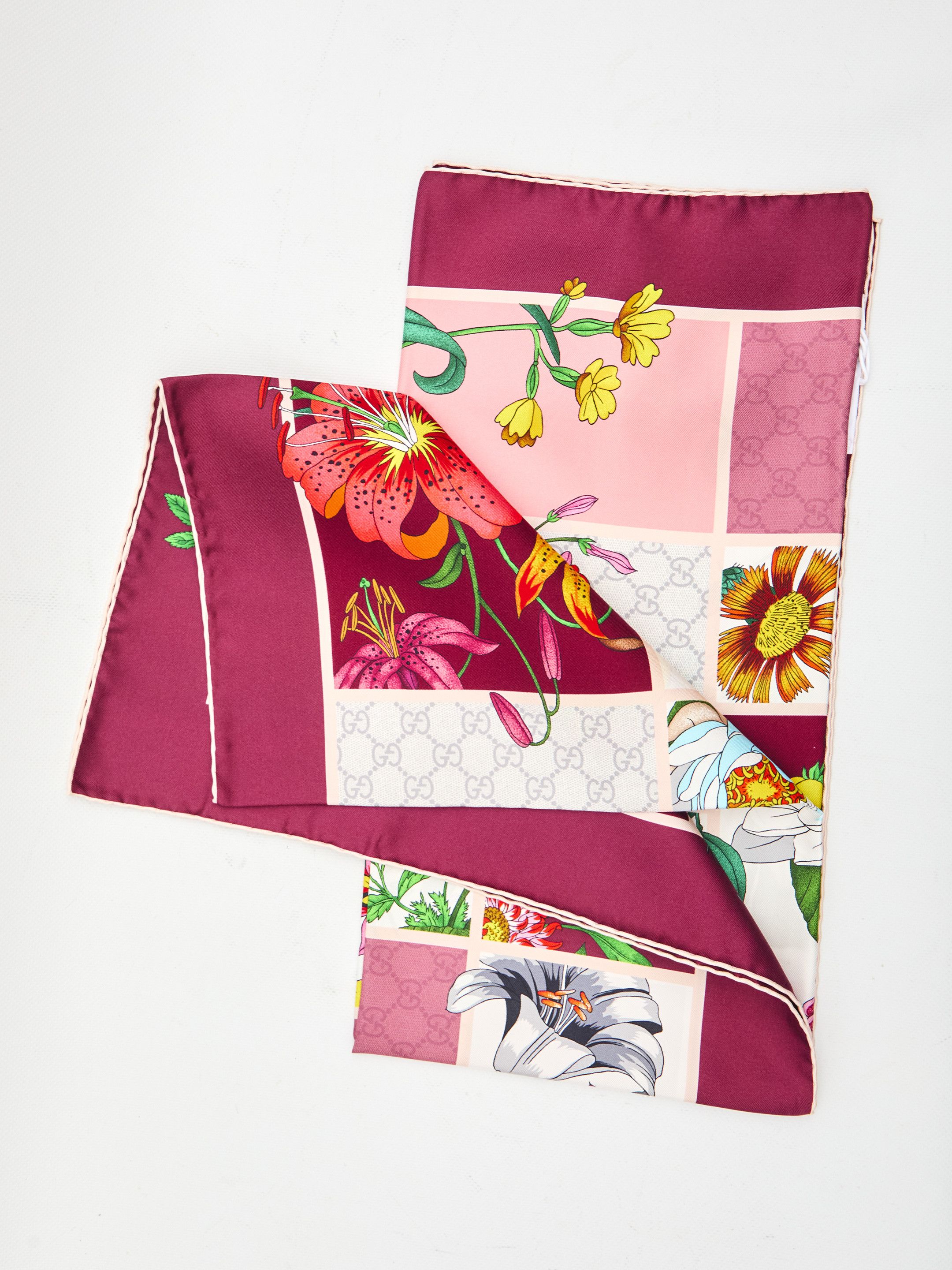 Gucci Silk twill scarf QT - USA Duties Paid