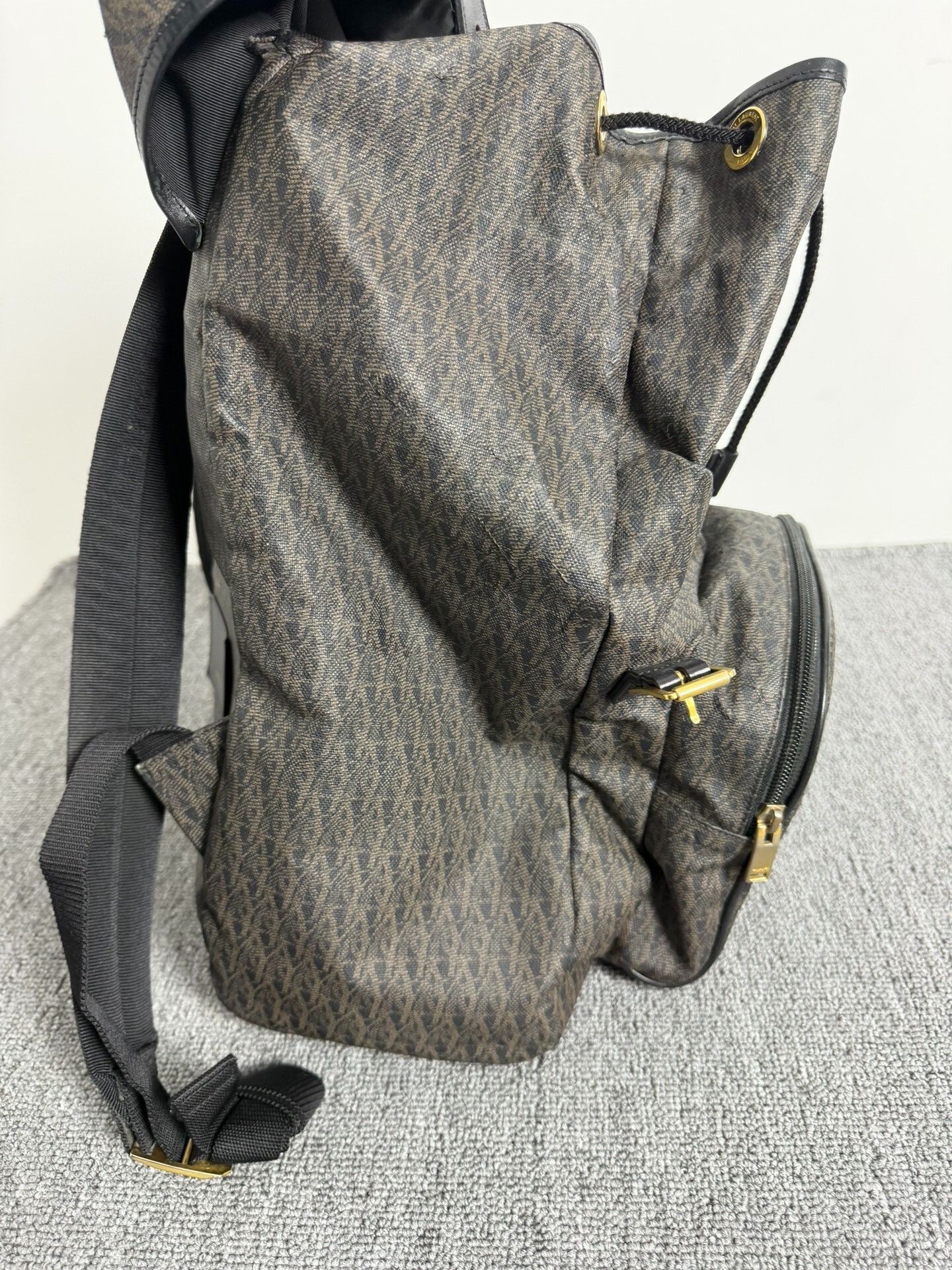 Saint Laurent Paris Saint Laurent Printed Drawstring Backpack Size ONE SIZE - 8 Thumbnail