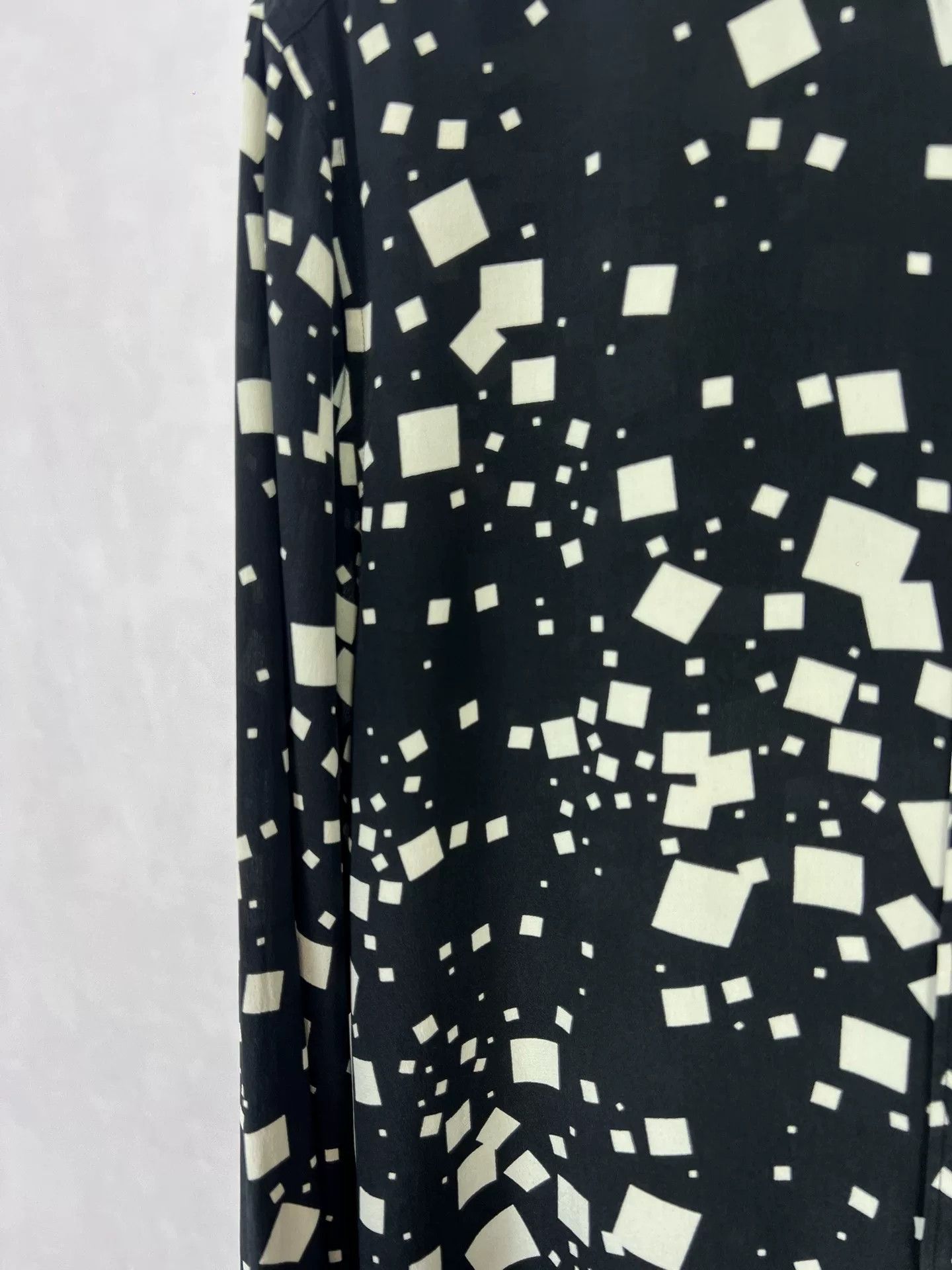 Saint Laurent Paris Saint Laurent Black and White Square Shirt Size US M / EU 48-50 / 2 - 3 Thumbnail