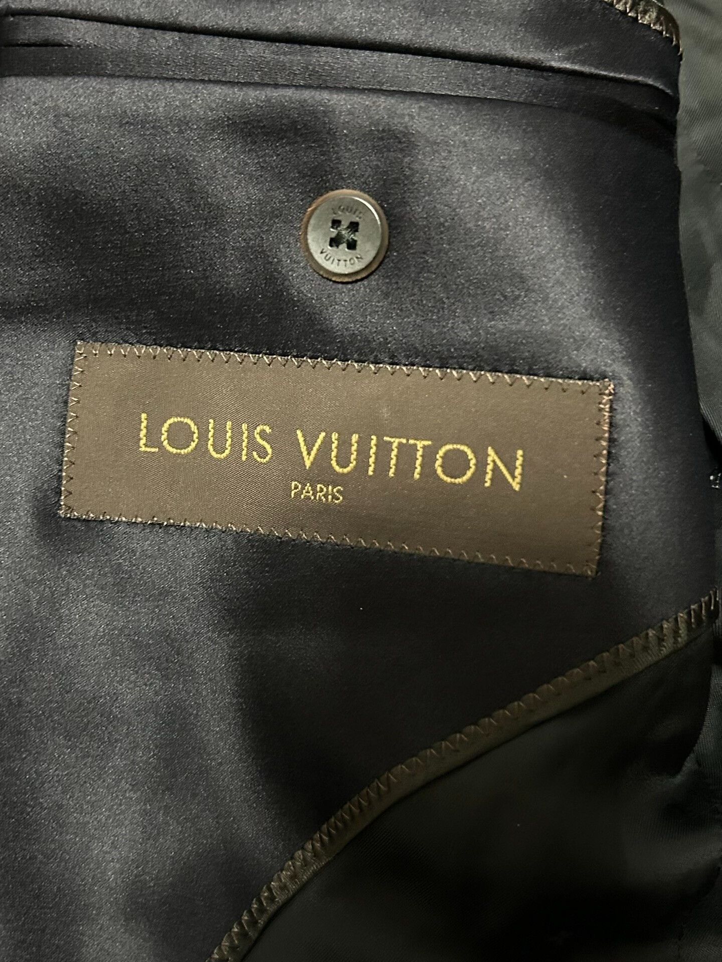 Louis Vuitton Louis Vuitton Velvet Double-Breasted Jacket Size US S / EU 44-46 / 1 - 6 Thumbnail