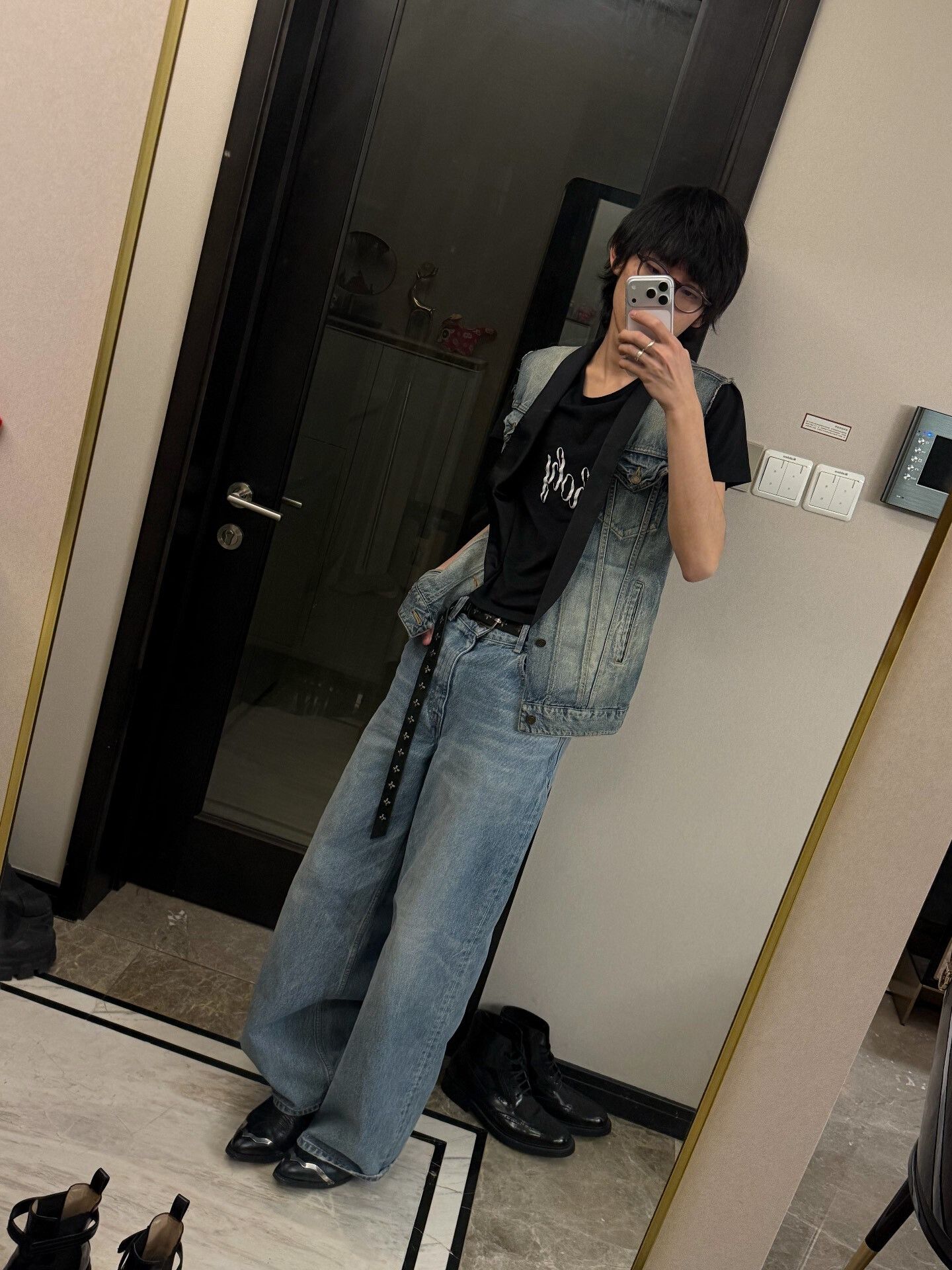 Saint Laurent Paris Saint Laurent Denim Vest with Silk Collar Size US XS / EU 42 / 0 - 6 Thumbnail