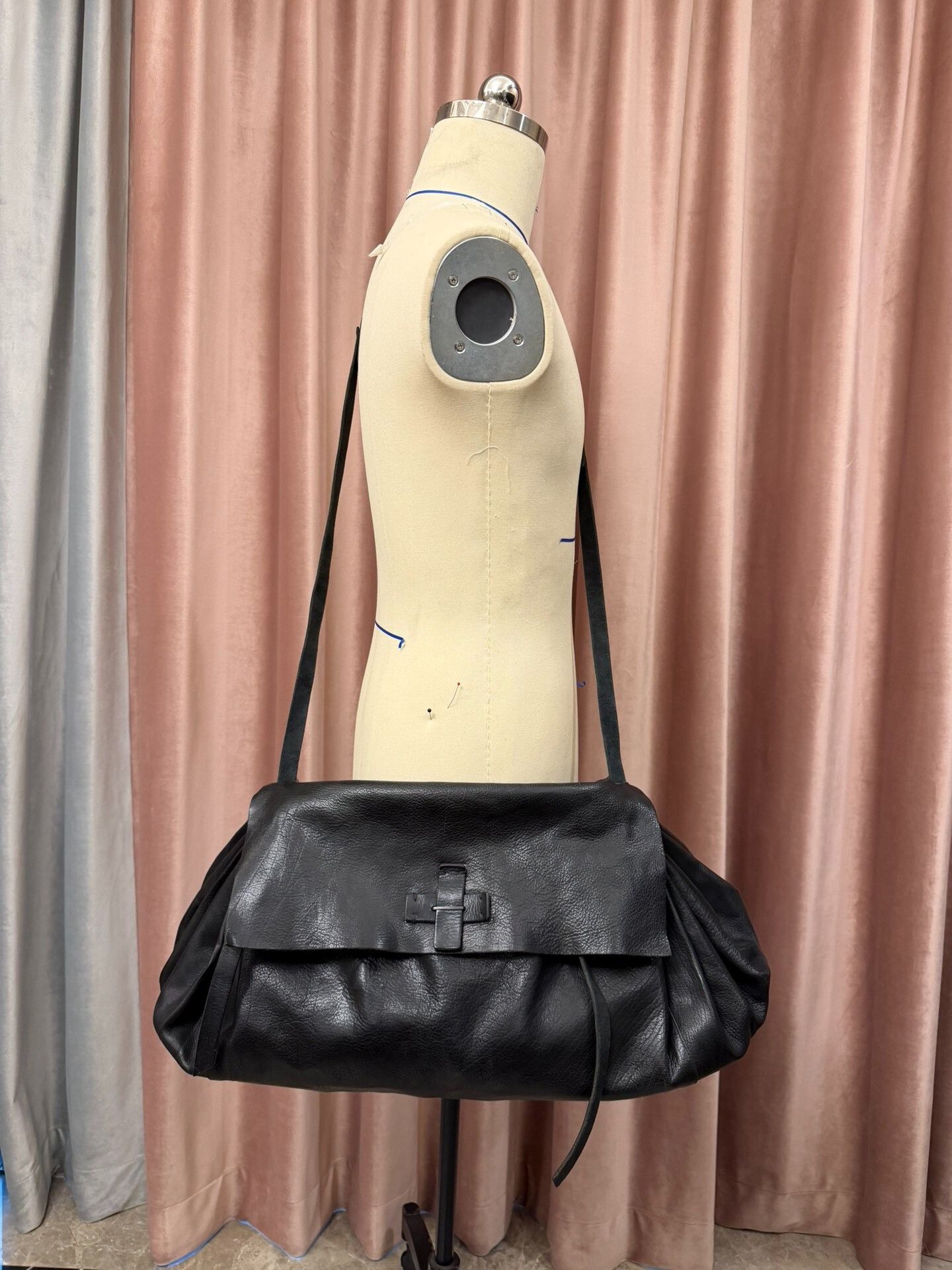 Ma+ Maurizio Amadei Black Leather Shell Bag Size ONE SIZE - 4 Thumbnail