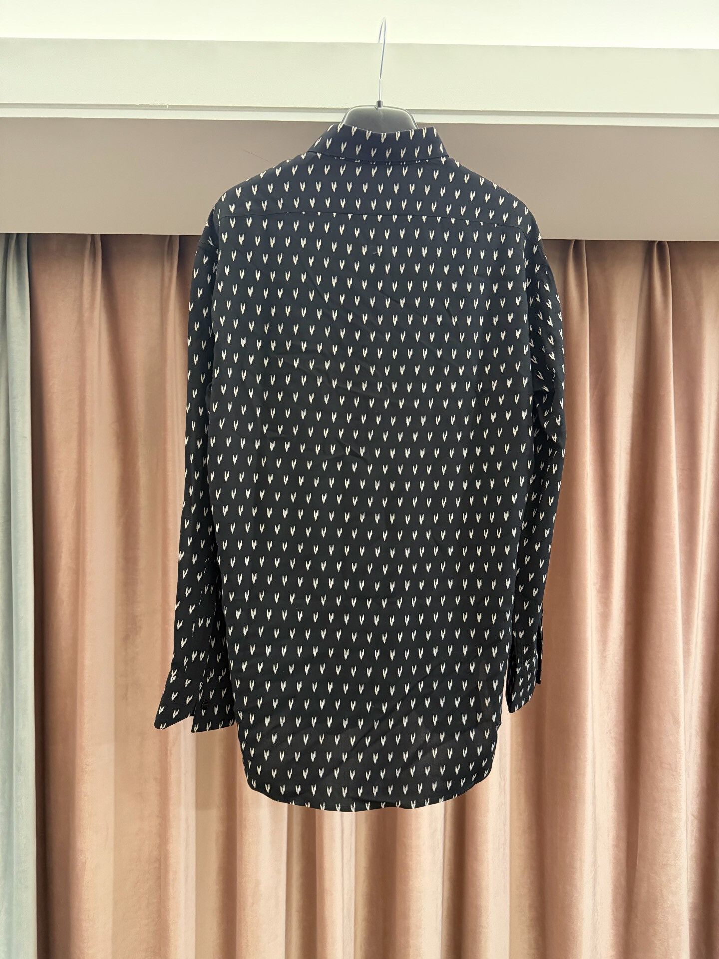 Saint Laurent Paris Saint Laurent Black Lightning Silk Shirt Size US M / EU 48-50 / 2 - 4 Thumbnail
