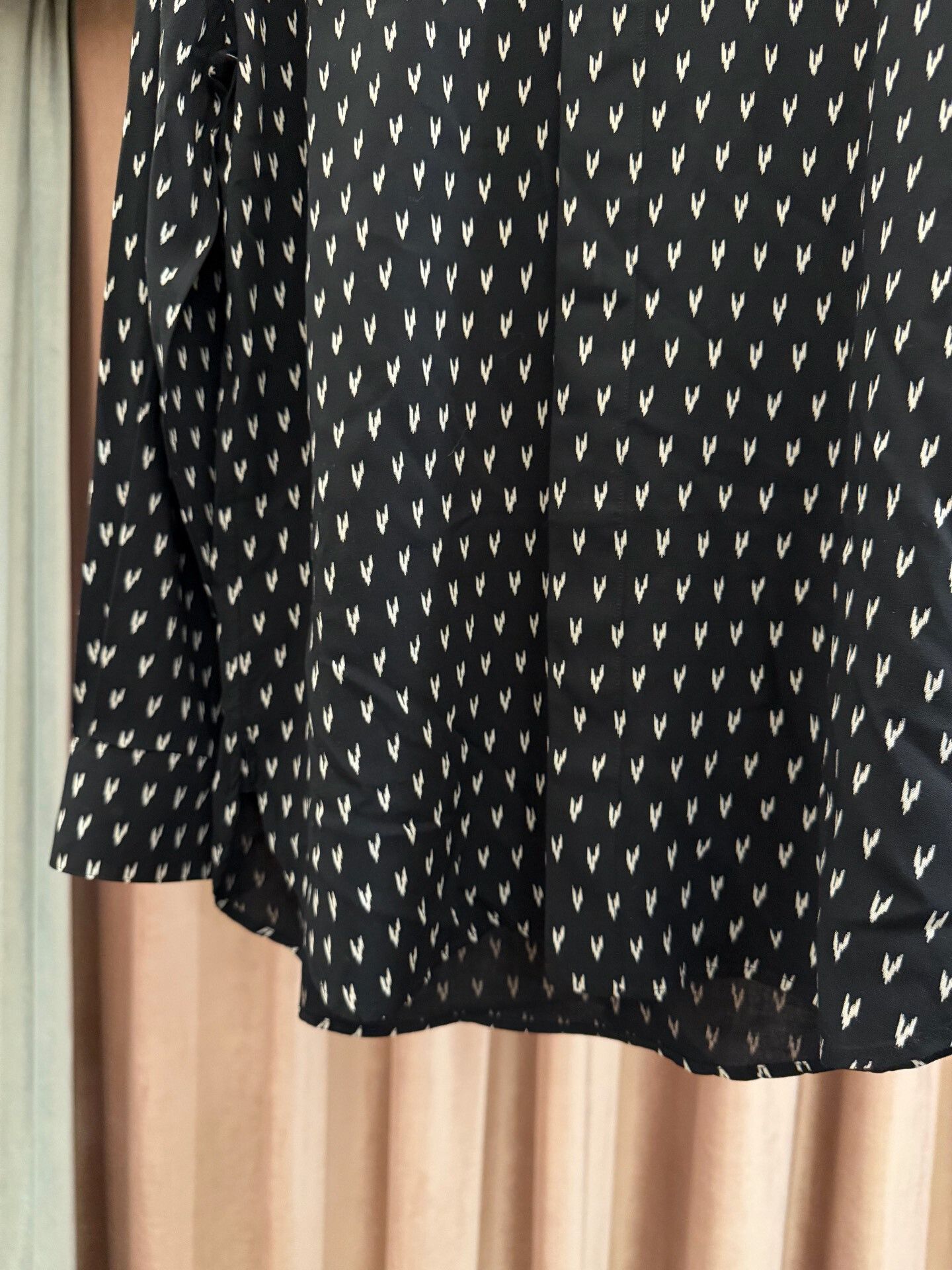 Saint Laurent Paris Saint Laurent Black Lightning Silk Shirt Size US M / EU 48-50 / 2 - 3 Thumbnail