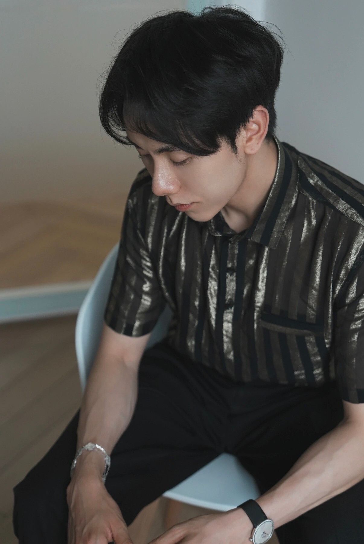 Saint Laurent Paris Saint Laurent Black Striped Silk Shirt Size US XXS / EU 40 - 6 Thumbnail