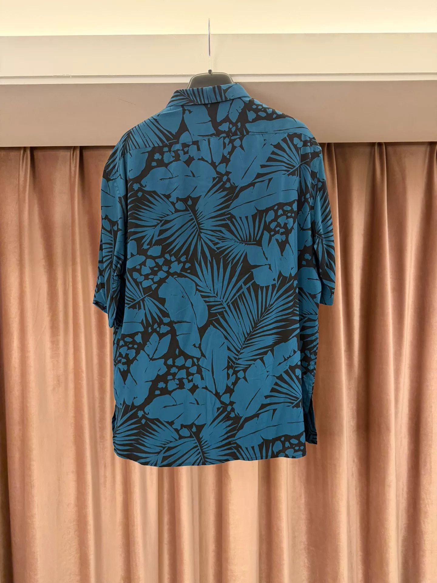 Saint Laurent Paris Saint Laurent Short Sleeve Silk Shirt Size US M / EU 48-50 / 2 - 2 Thumbnail
