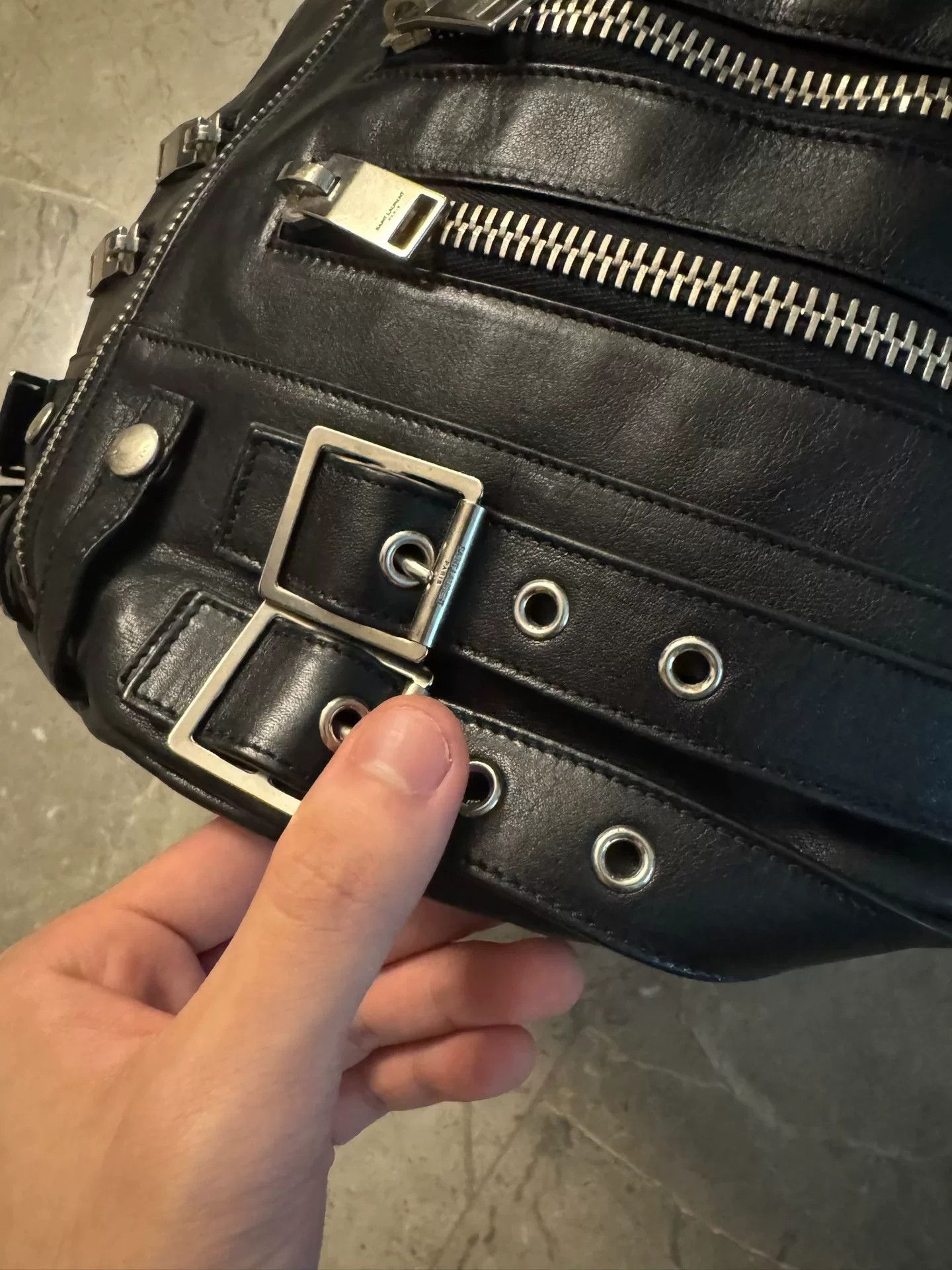 Saint Laurent Paris Saint Laurent Black Leather Bucket Backpack Size ONE SIZE - 6 Thumbnail