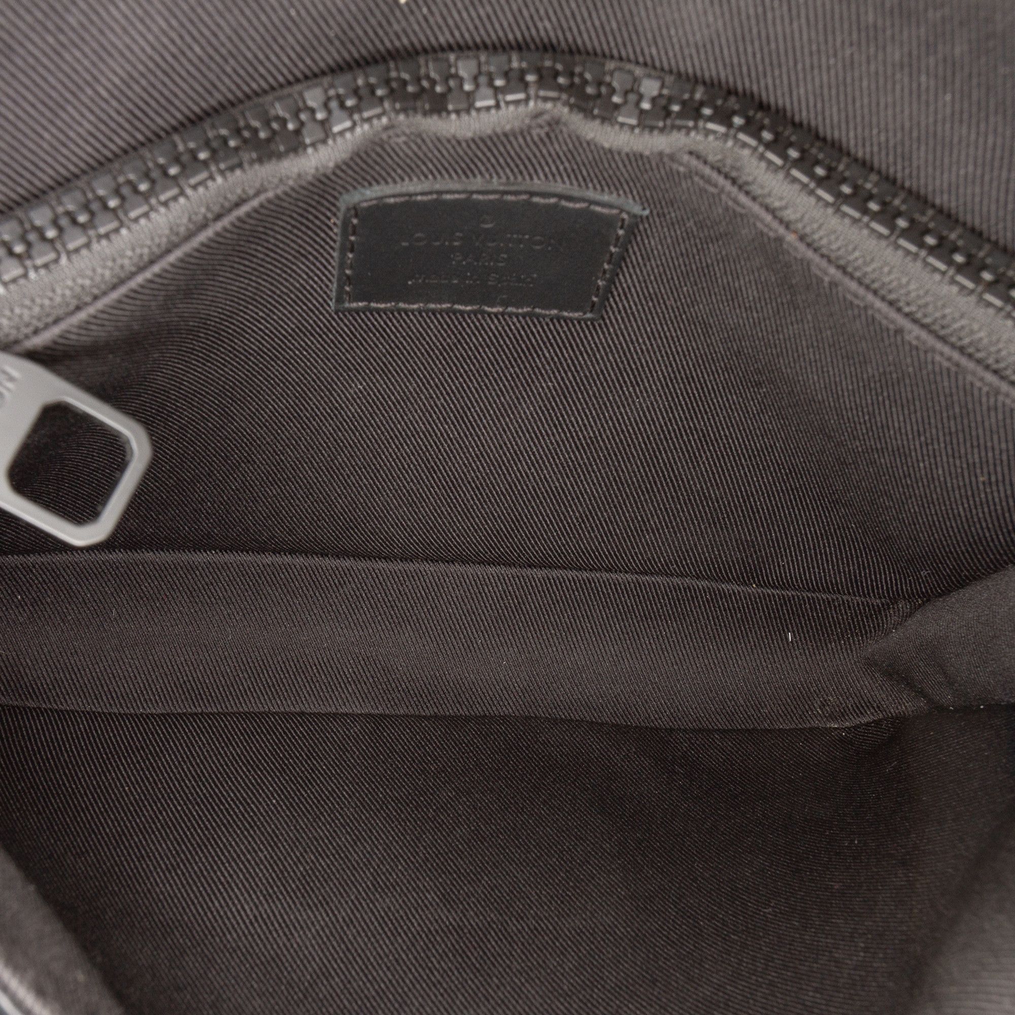 Louis Vuitton Louis Vuitton Monogram Taurillon S Lock Sling Bag Size ONE SIZE - 4 Thumbnail