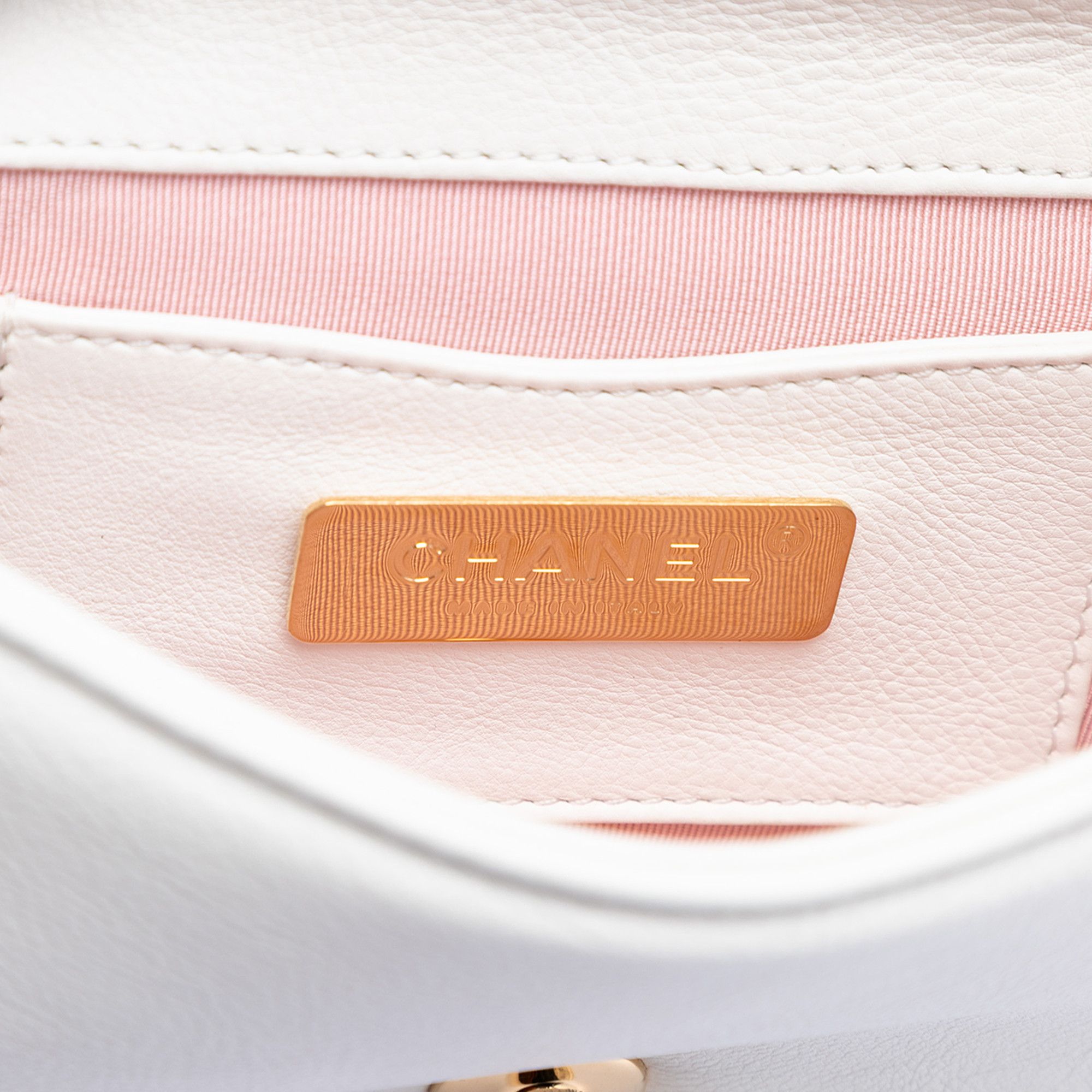 Chanel Chanel Small Quilted Calfskin Underline Saddle Flap Size ONE SIZE - 5 Thumbnail