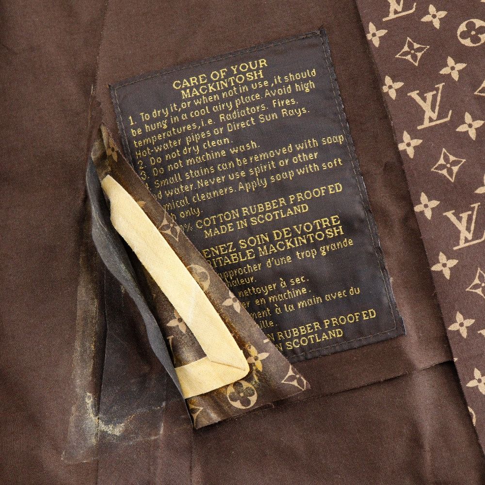 Louis Vuitton Louis Vuitton Louis Vuitton Monogram Cotton Trench Coat Textile Outerwear DUTY FREE for USA Size ONE SIZE - 7 Thumbnail