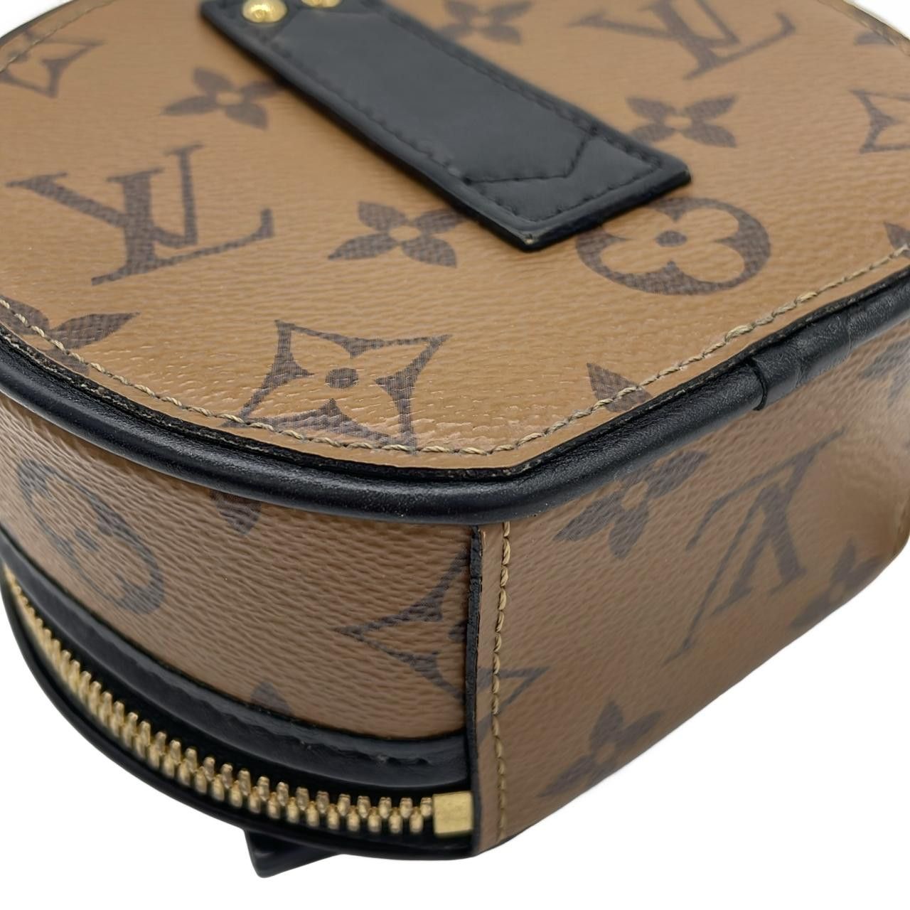Louis Vuitton Louis Vuitton Louis Vuitton Boite Chapeau Mini Monogram Shoulder Bag Textile Shoulder Bag M68276 DUTY FREE for USA Size ONE SIZE - 3 Thumbnail