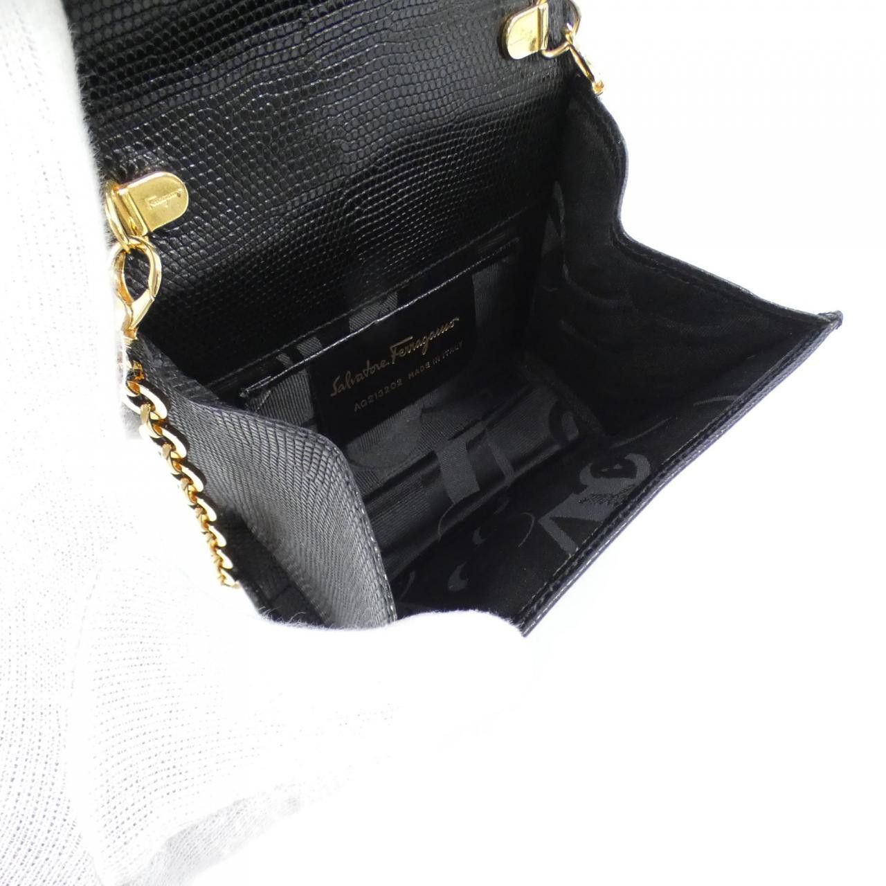 Salvatore Ferragamo Salvatore Ferragamo Salvatore Ferragamo Leather Shoulder Bag Leather Shoulder Bag 21 3202 DUTY FREE for USA Size ONE SIZE - 9 Thumbnail