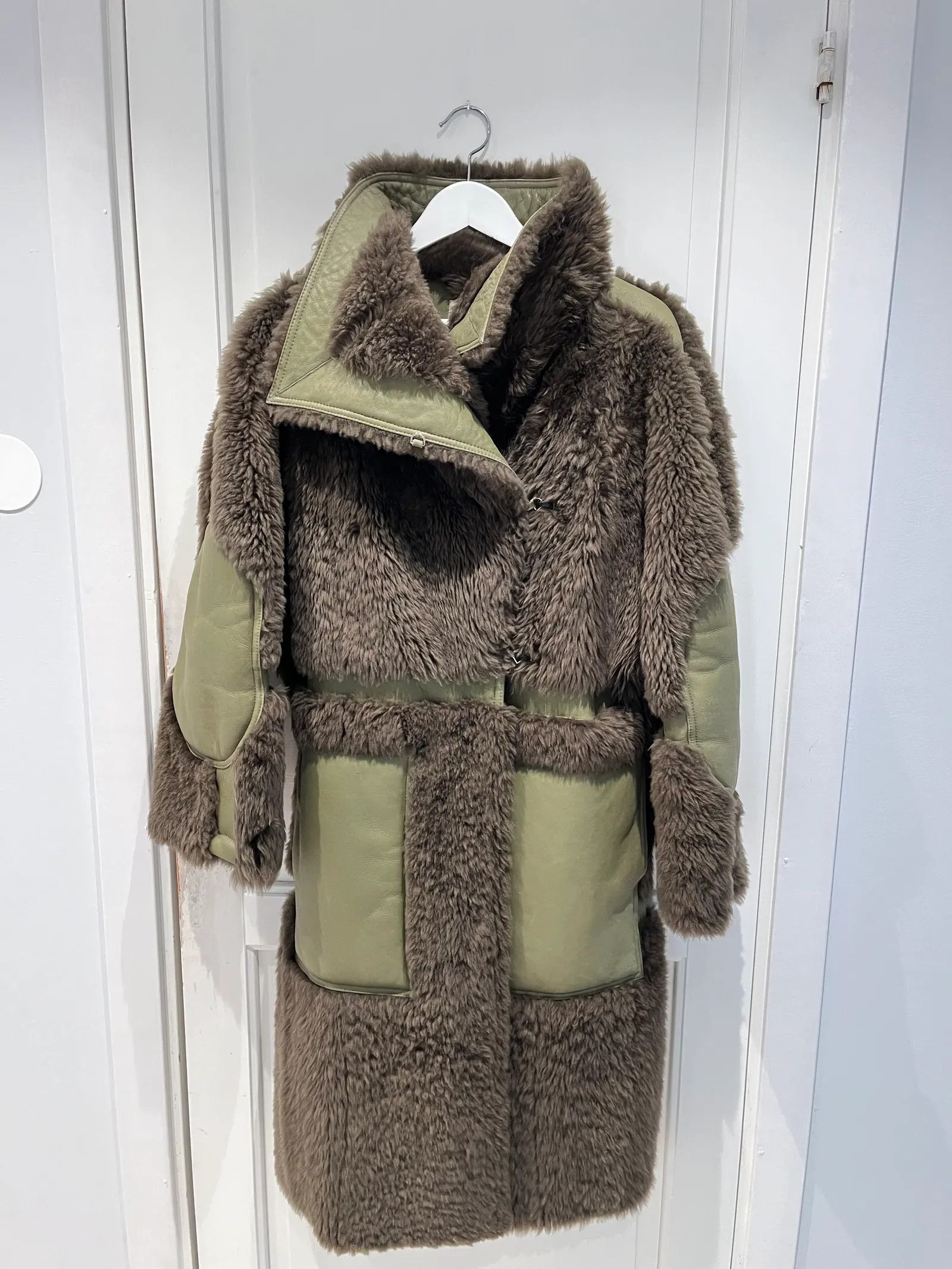Acne Studios Acne Studios FW-WN-LEAT000046 Luelle Fur Faux Fur Size XS / US 0-2 / IT 36-38 - 3 Thumbnail