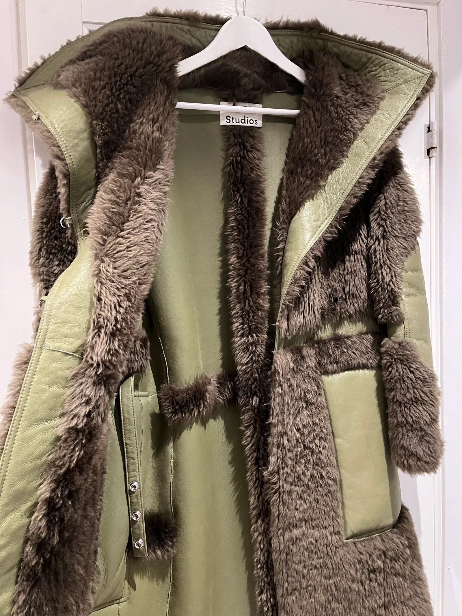 Acne Studios Acne Studios FW-WN-LEAT000046 Luelle Fur Faux Fur Size XS / US 0-2 / IT 36-38 - 4 Thumbnail