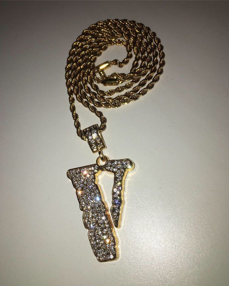 Jewelry × Vintage 150 SALES PRICE: FREE SHIPPING - Golden Chain with ...