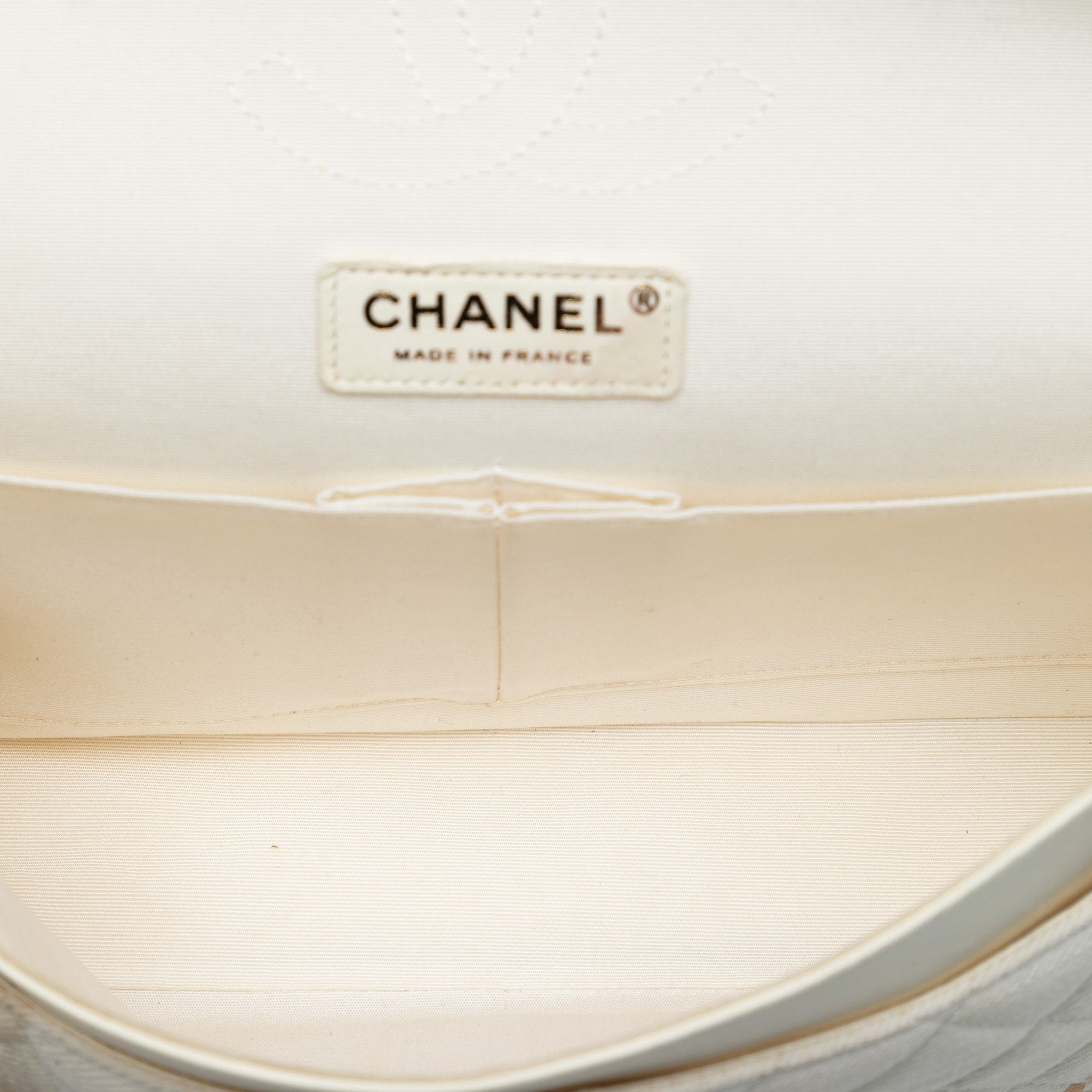 Chanel Chanel Medium Classic Printed Denim Floral Double Flap Size ONE SIZE - 4 Thumbnail